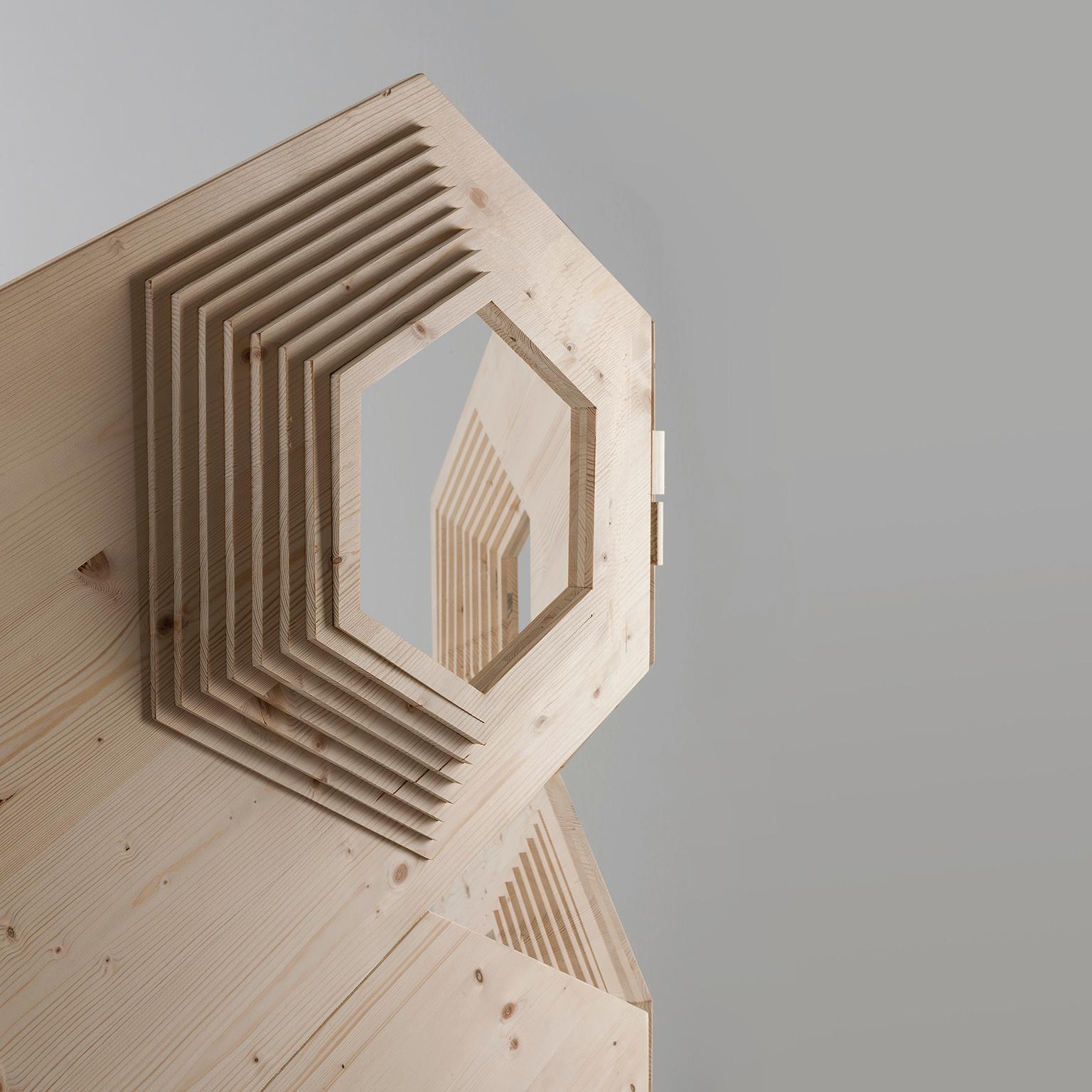 Moderner moderner skulpturaler Raumteiler aus Holz von Sebastiano Bottos, Italien (21. Jahrhundert und zeitgenössisch) im Angebot