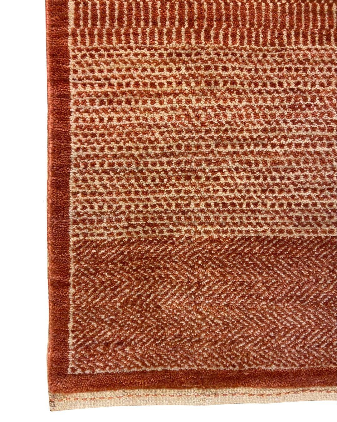 Indiano Contemporary Geometric Wool Rug in Vegetable-Dyed Terracotta, 2' x 3' in vendita