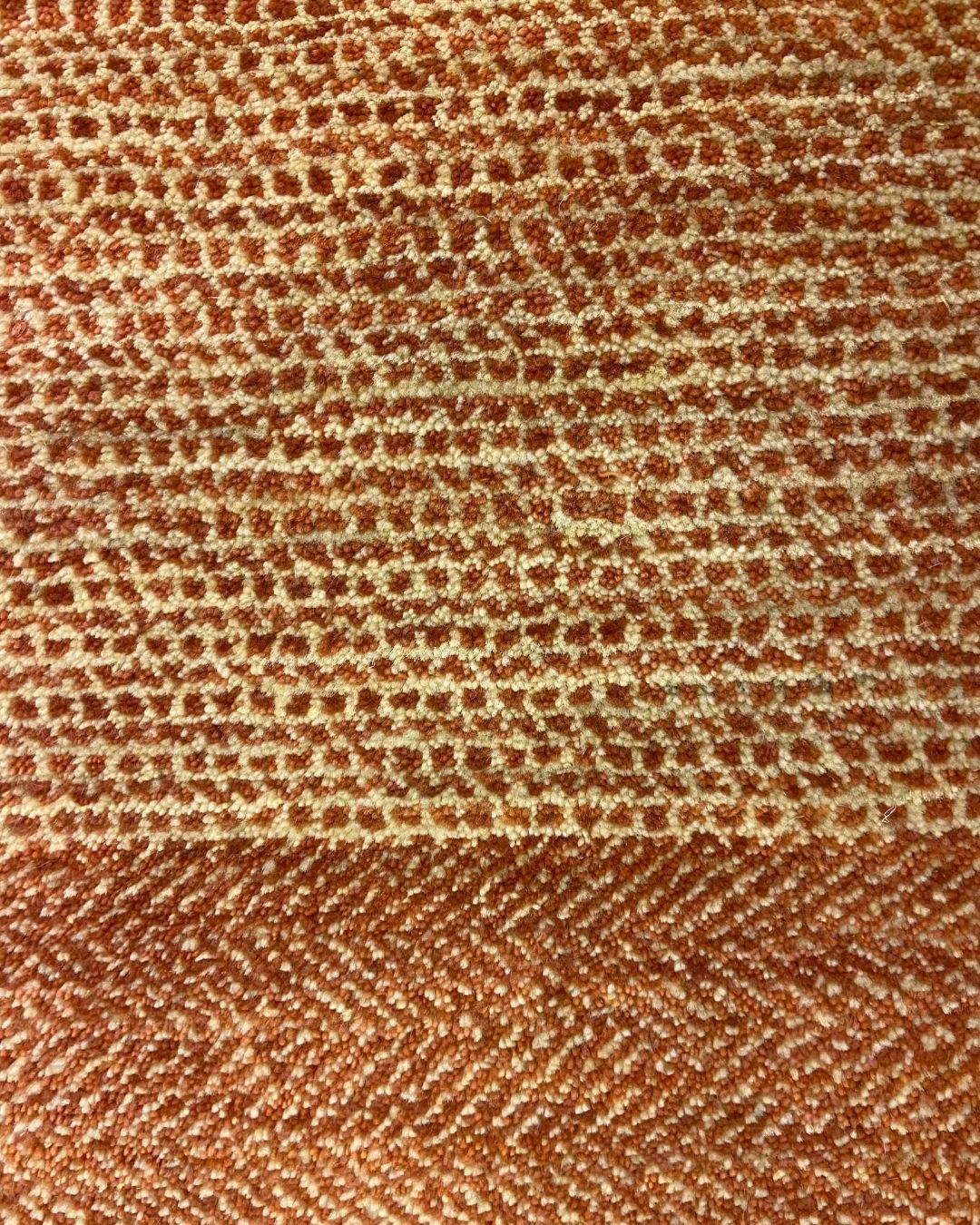 XXI secolo e contemporaneo Contemporary Geometric Wool Rug in Vegetable-Dyed Terracotta, 2' x 3' in vendita