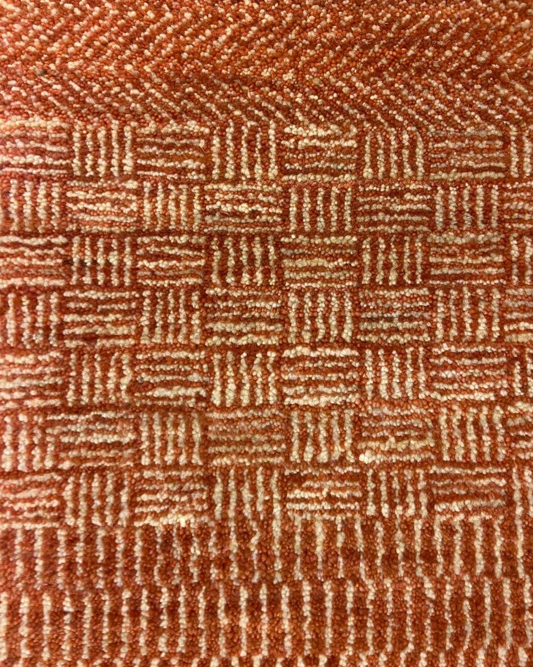 Lana Contemporary Geometric Wool Rug in Vegetable-Dyed Terracotta, 2' x 3' in vendita