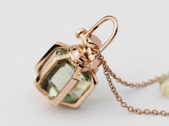 Contemporary Geometrical 18 Karat Rose Gold Grün Amethyst Amulett Halskette