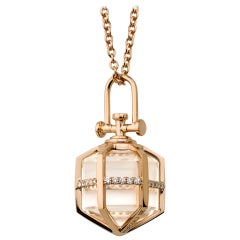 Zeitgenössische geometrische 18k Gold Diamant und Naturkristall Talisman Halskette