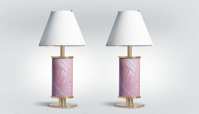 Brass Contemporary by Ghirò Studio 'Tigra' Table Lamp Iridescent Pink Crystal and Gold For Sale