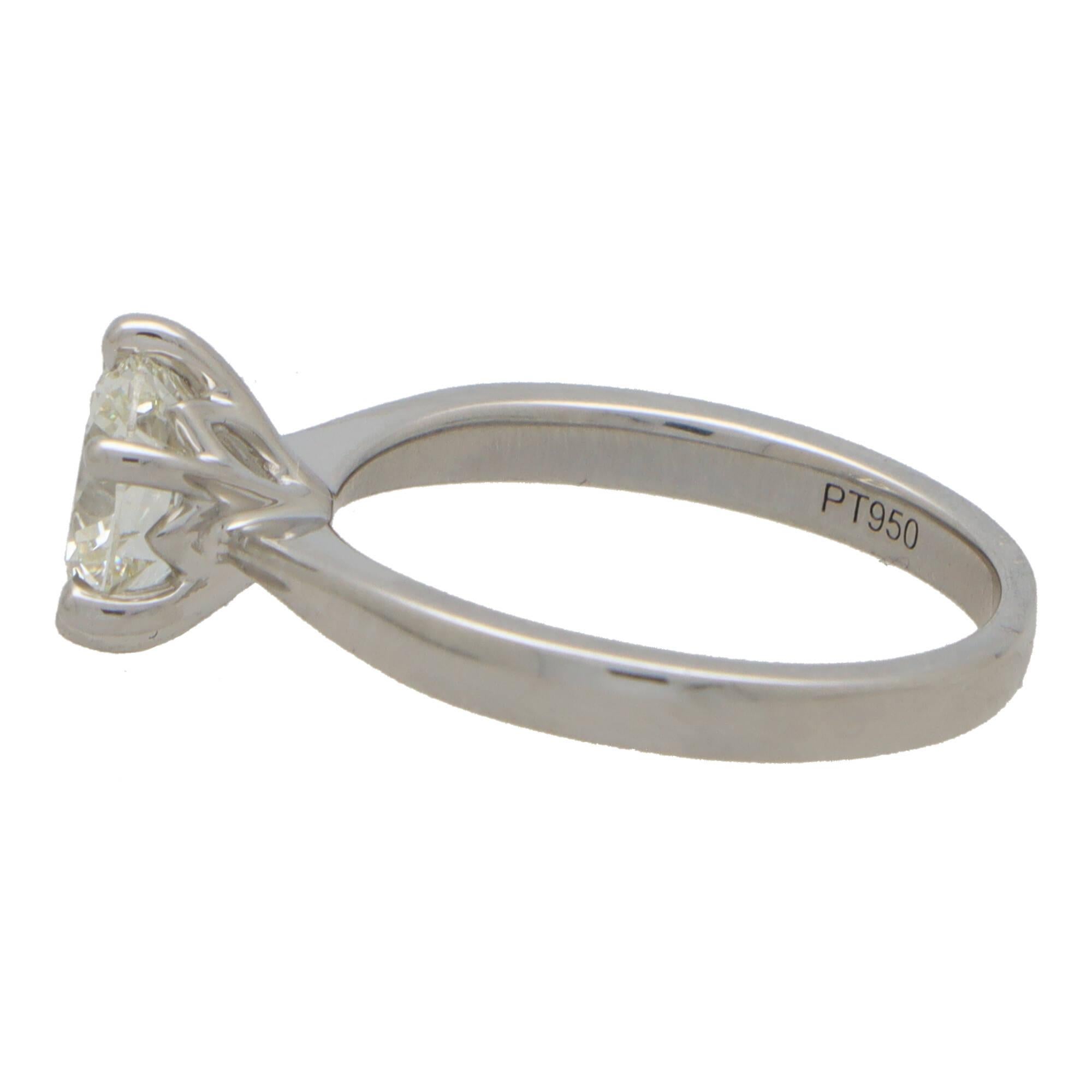 Round Cut Contemporary GIA Certified 1.54ct Round Brilliant Cut Diamond Solitaire Ring For Sale