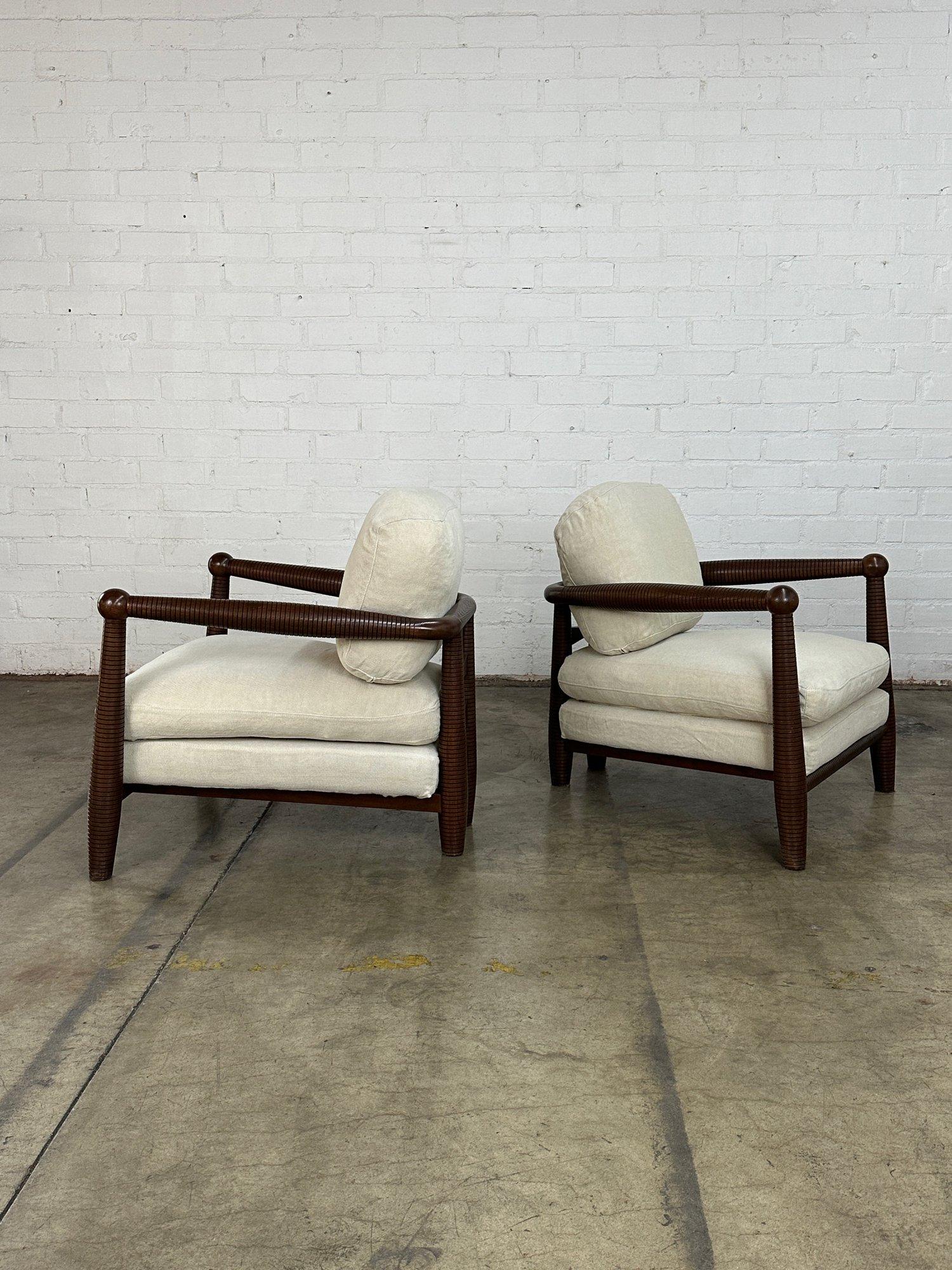 Contemporary Gio Lounge Chairs- pair For Sale 8