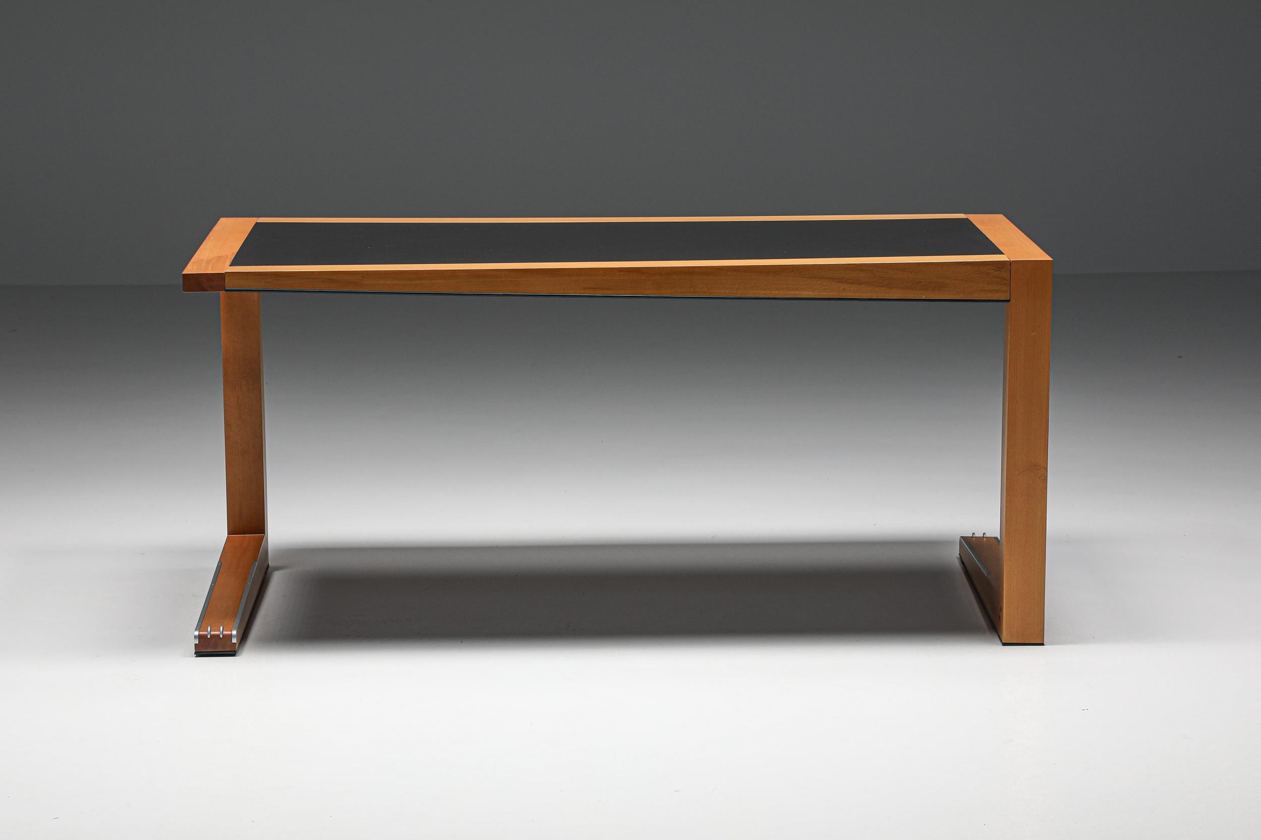 Contemporary Giorgetti Desk, Writing table by Massimo Scolari, Italy, 1990s In Excellent Condition In Antwerp, BE