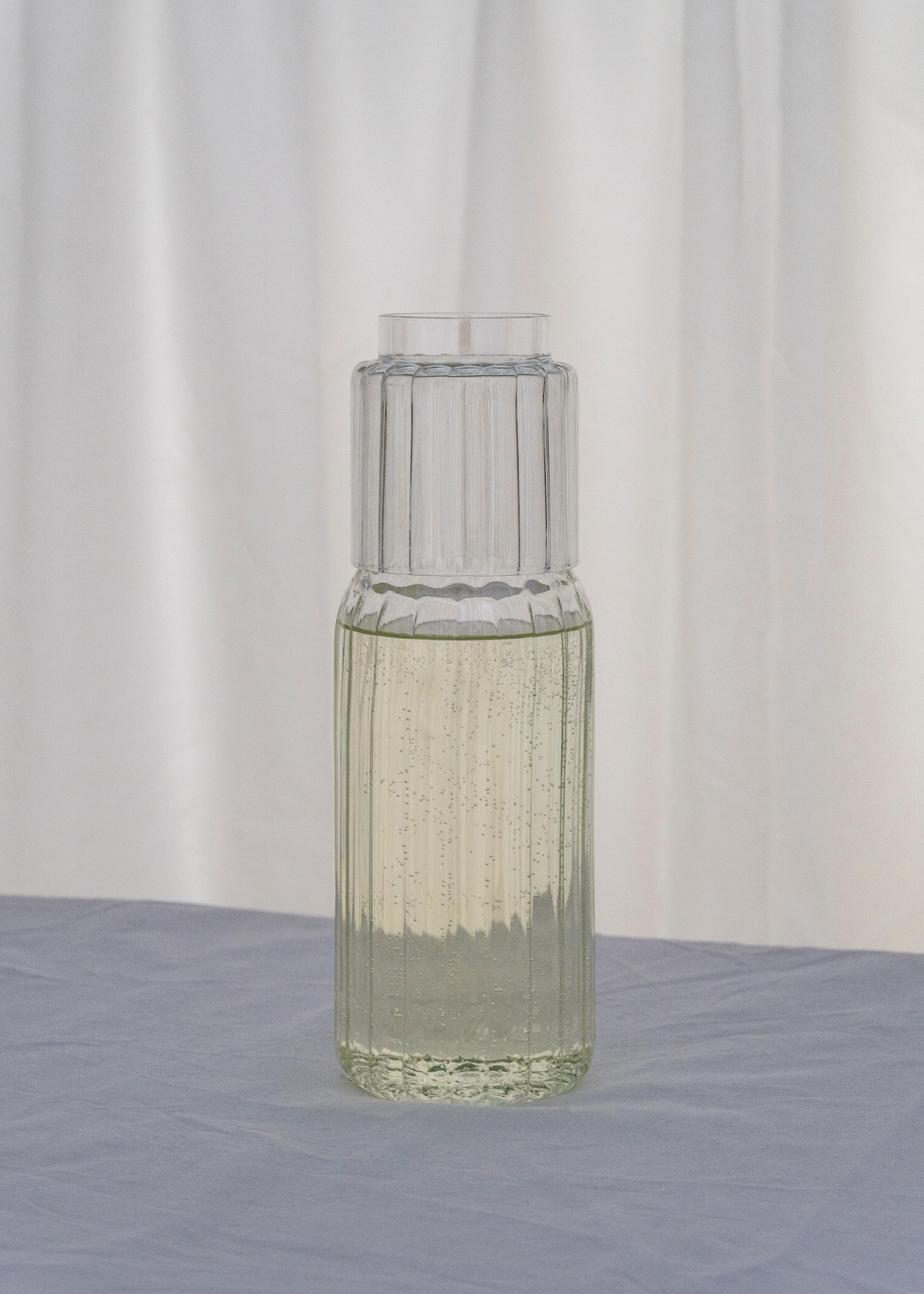 Art déco Ensemble verre et carafe contemporains par Agustina Bottoni - Faits à la main en Italie en vente