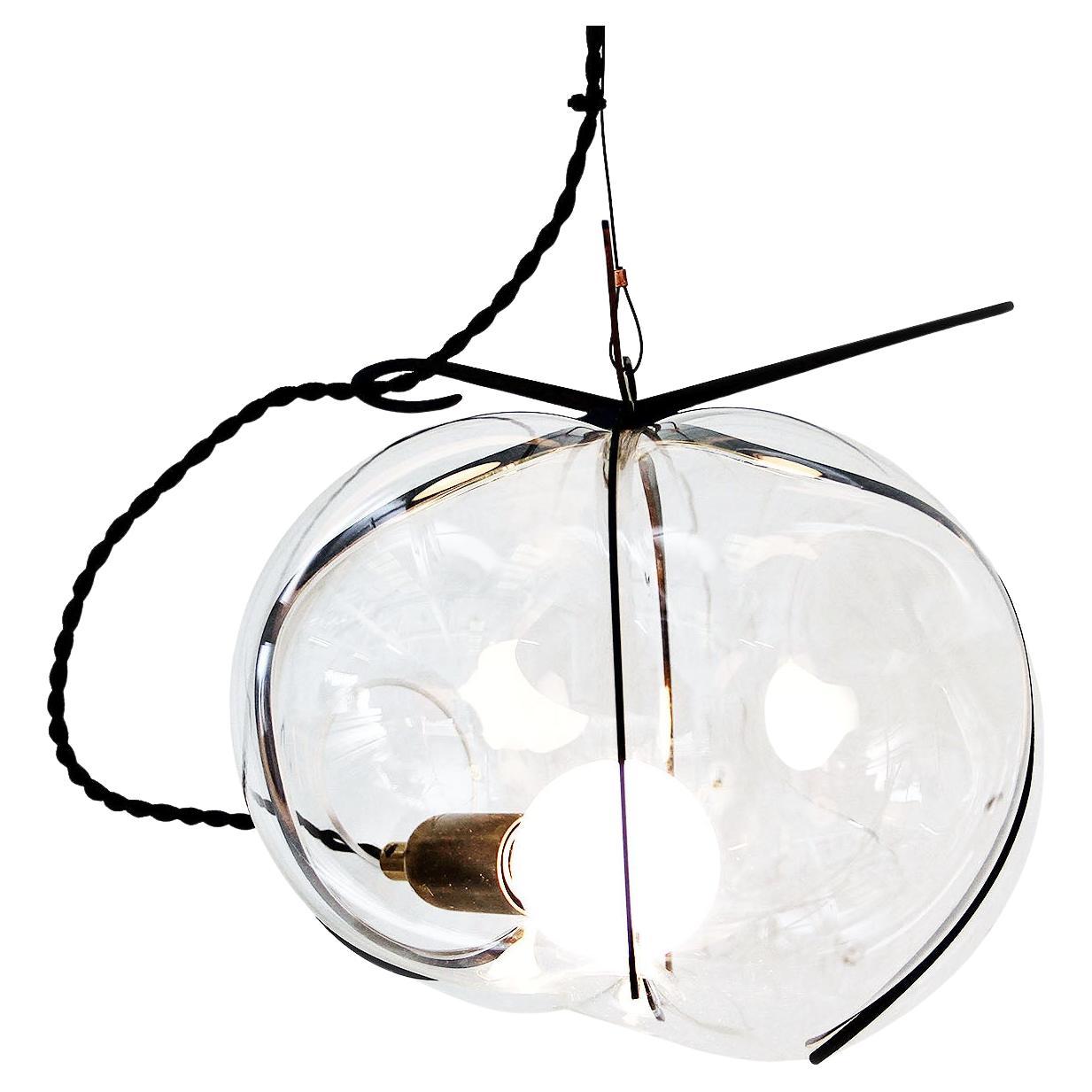 Lampe à suspension moderne en verre soufflé, Exhale, de Catie Newell pour WDSTCK