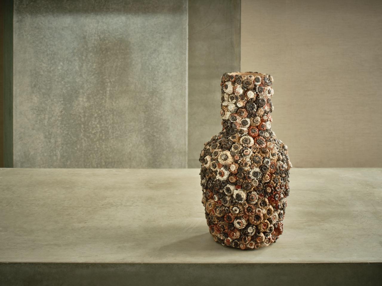 Zeitgenössische Glasvase Blooming Terra MVC23001 von Maarten Vrolijk (Handgeschnitzt) im Angebot
