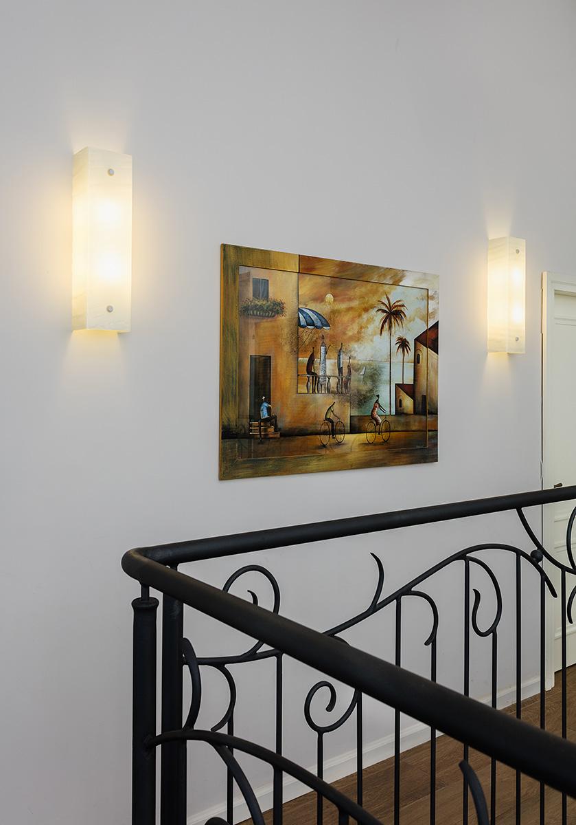 Contemporary Duet Glass Wall Sconce Light Fixture In New Condition For Sale In Los Angeles, CA