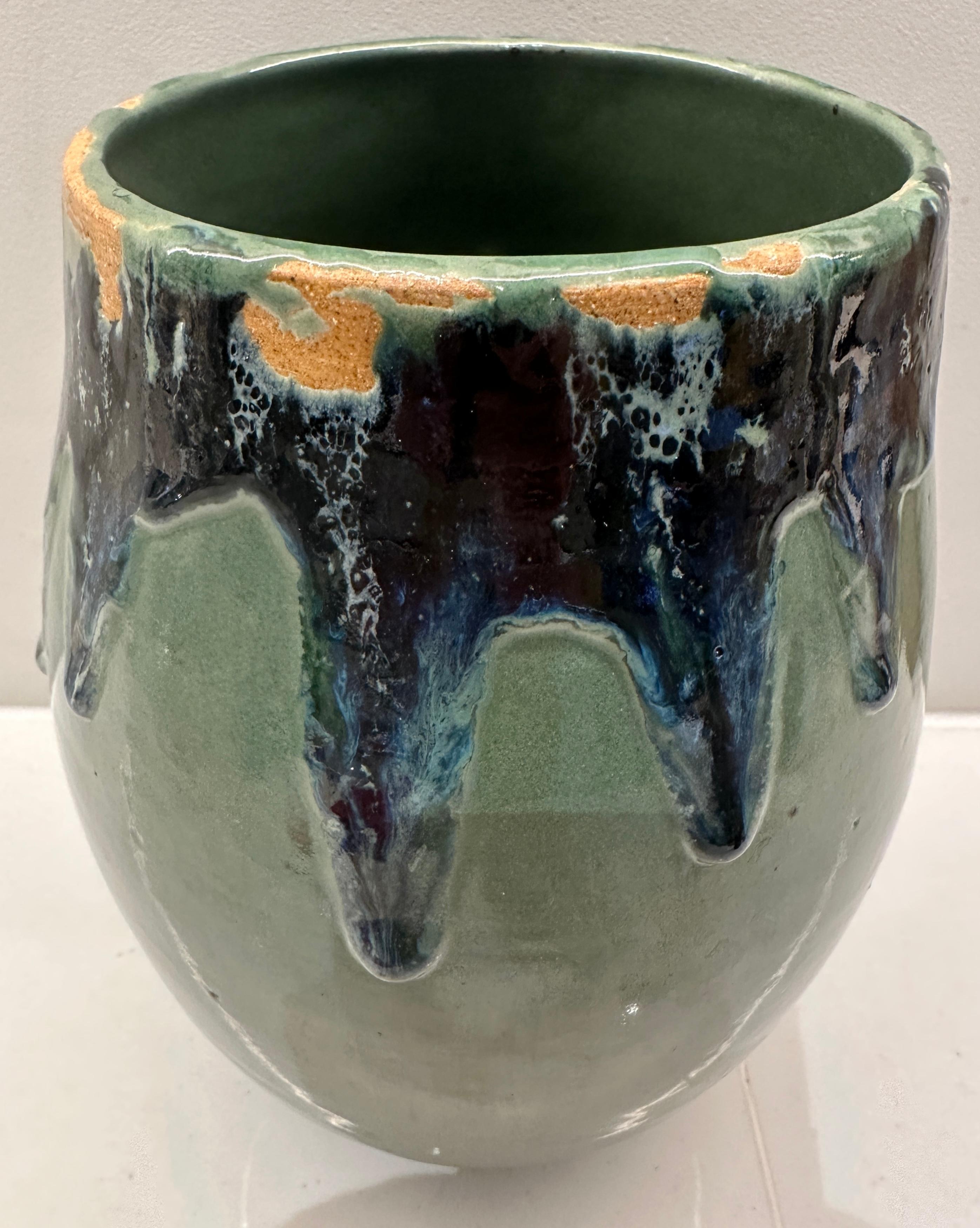 Vaso contemporaneo in ceramica smaltata rustica Greene & Greene & Blue di FD21 Clay in vendita 2
