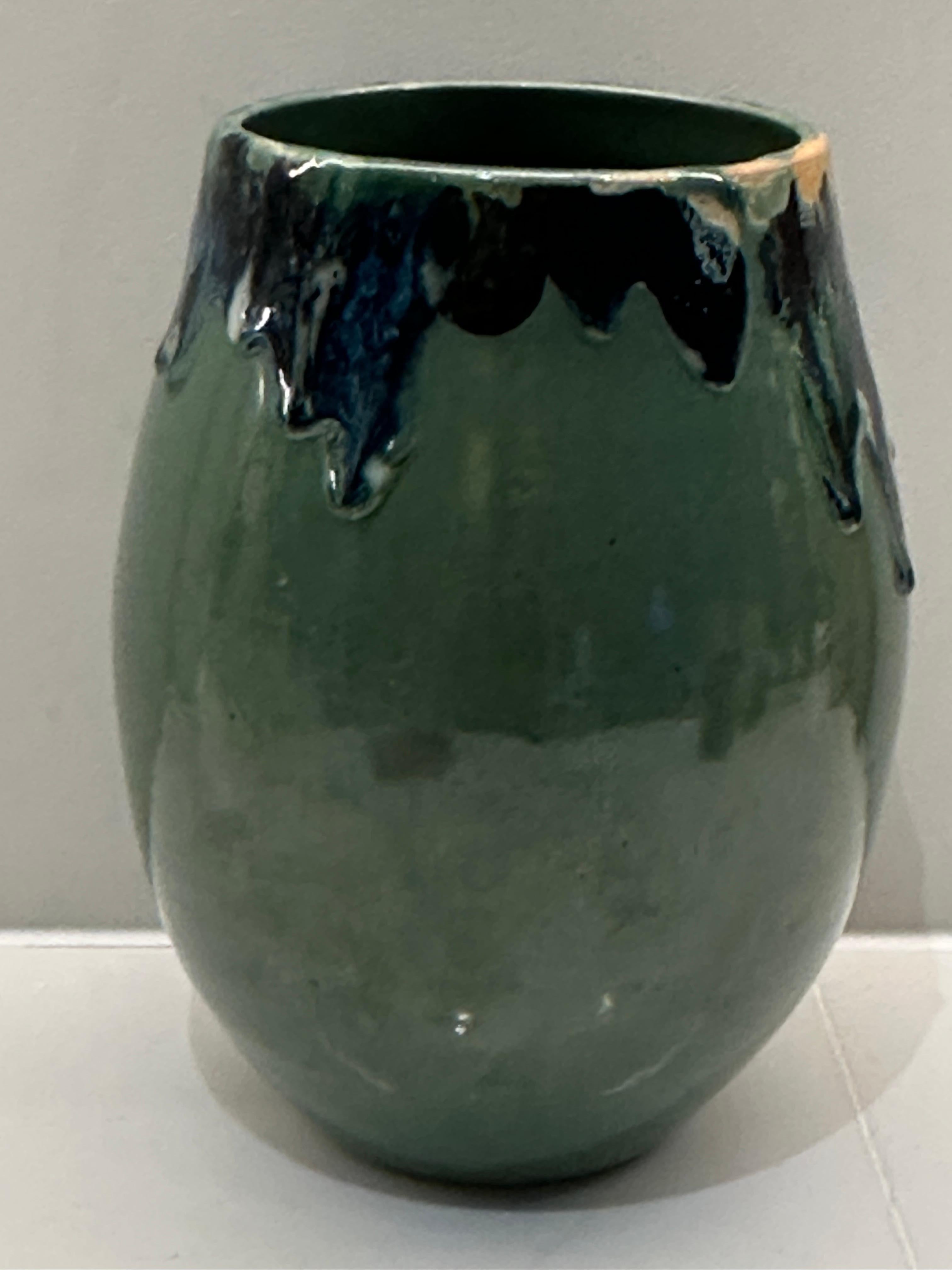 Vaso contemporaneo in ceramica smaltata rustica Greene & Greene & Blue di FD21 Clay in vendita 9