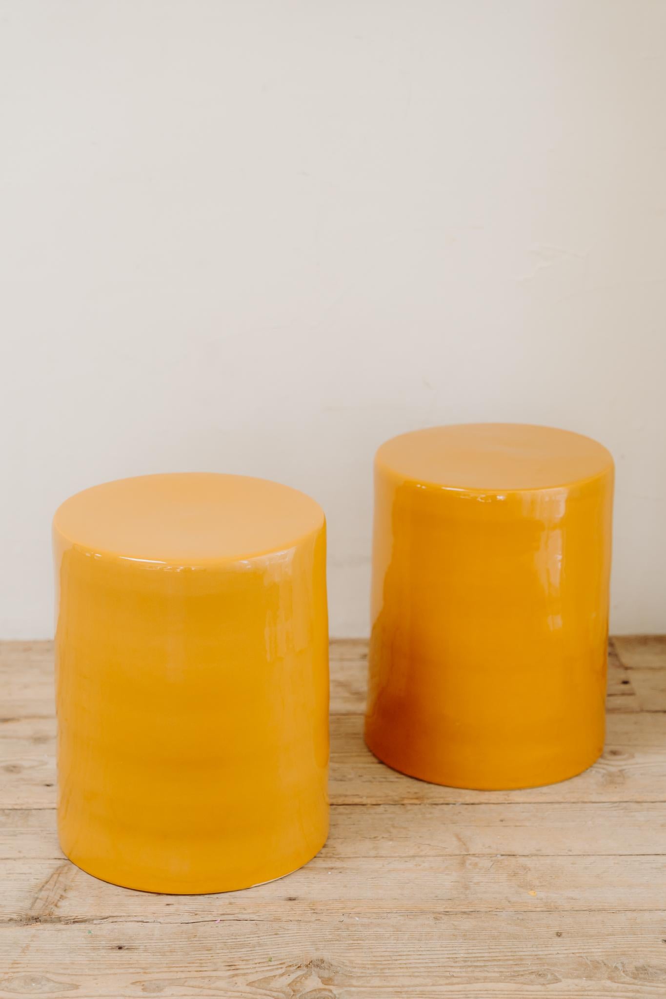 contemporary glazed ceramic side tables/stools In New Condition For Sale In Brecht, BE