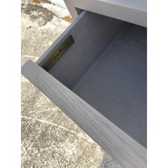 Zeitgenössischer Eglomise-Sammlerschrank mit globalen Ansichten