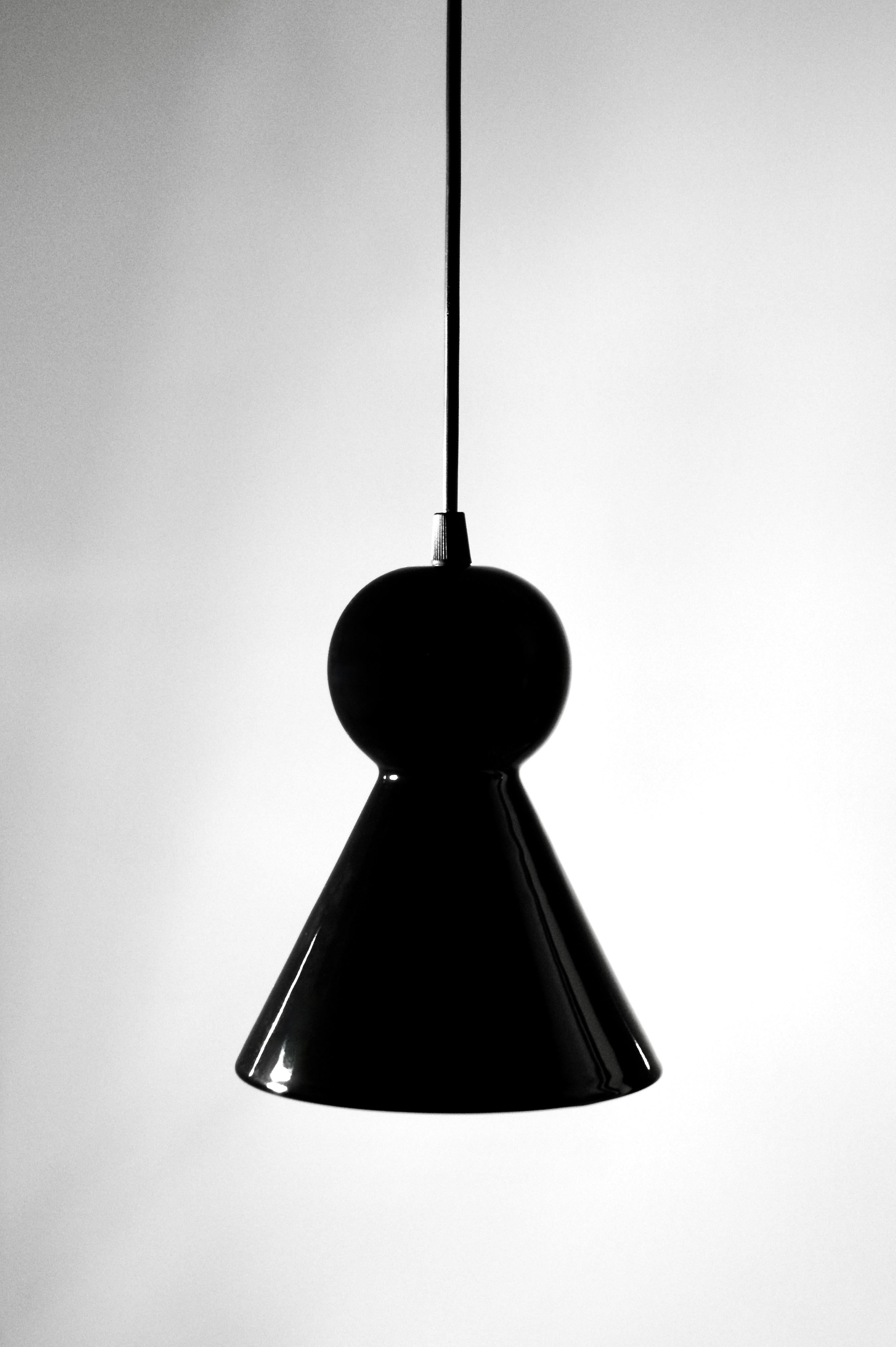 lampada a sospensione LOVER 2.0
design RODRIGO VAIRINHOS

La 