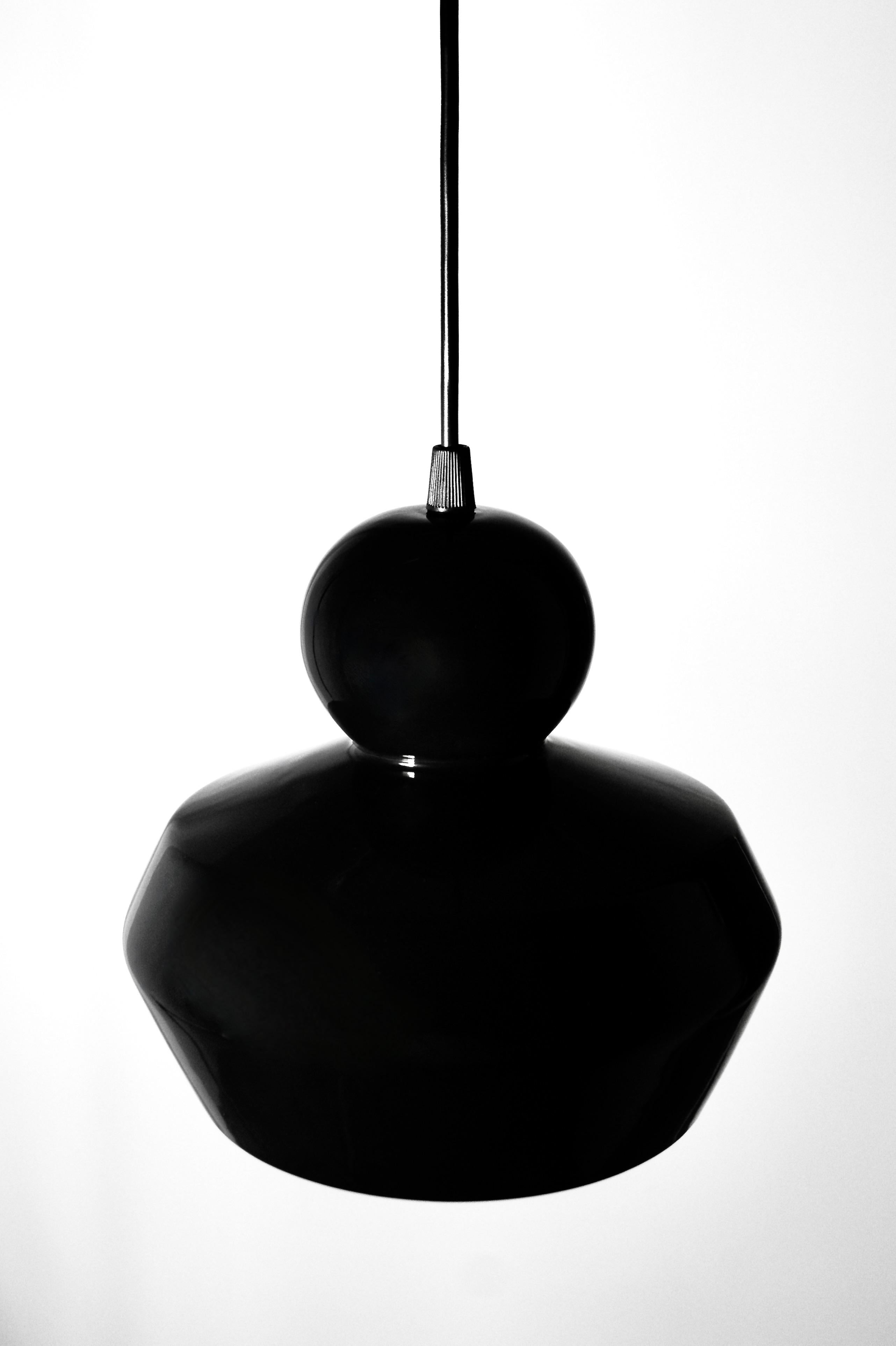 lampada a sospensione LOVER 3.0
design RODRIGO VAIRINHOS

La 