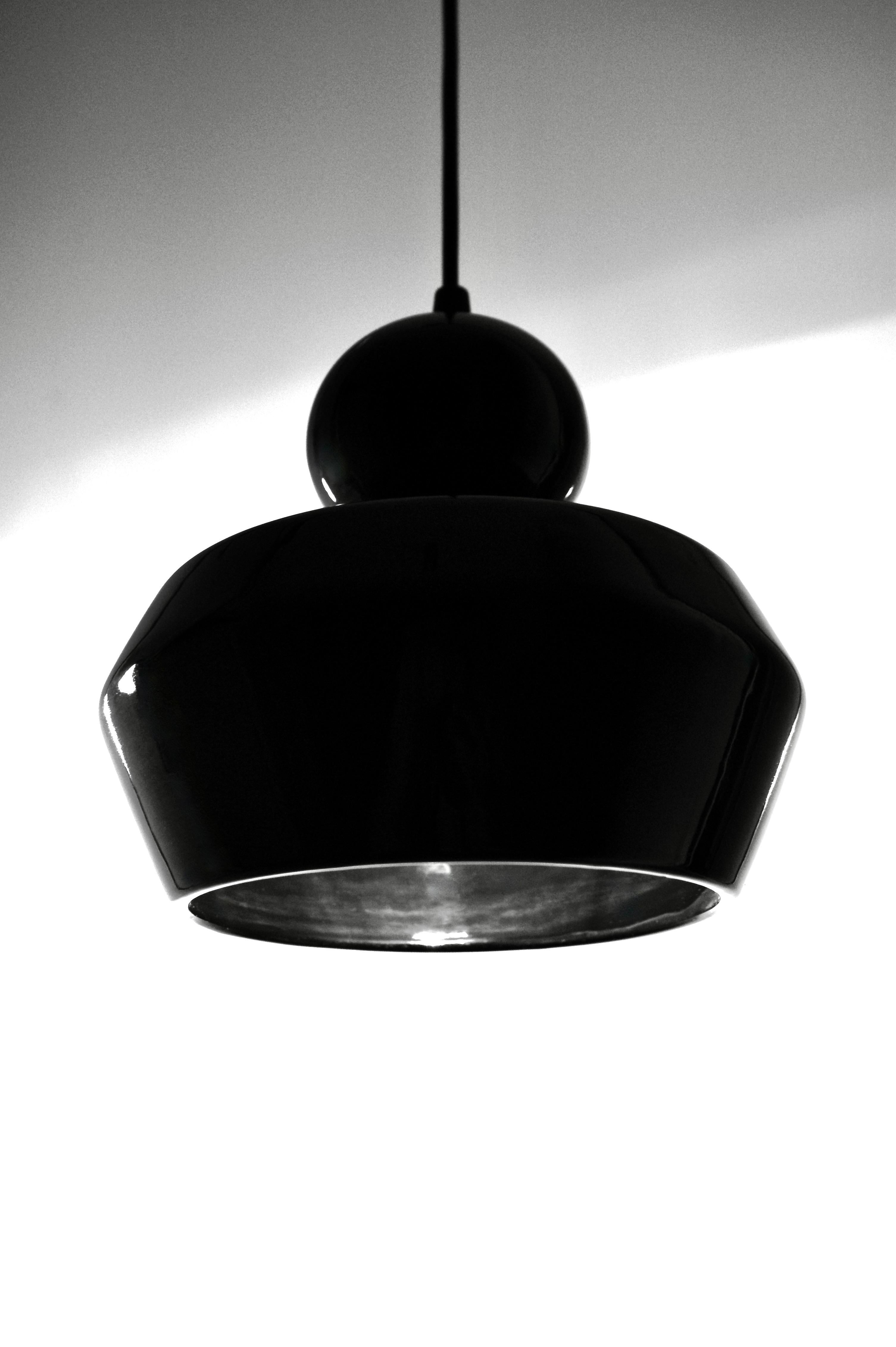 Lampada a sospensione contemporanea in gres nero lucido, design minimalista, LOVER 3.0 In condizioni Nuovo in vendita a Köln, DE