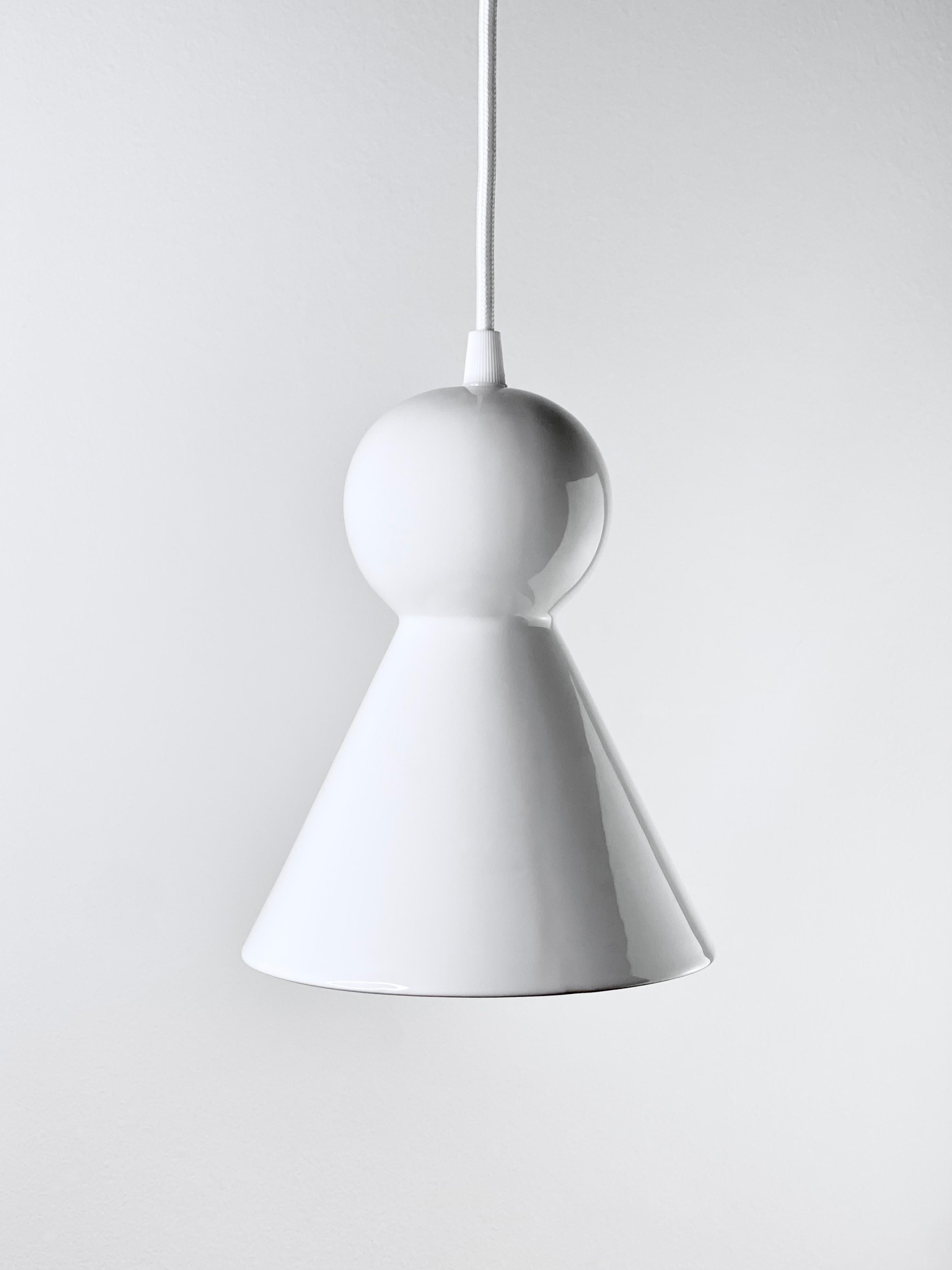 lampada a sospensione LOVER 2.0
design RODRIGO VAIRINHOS

La 