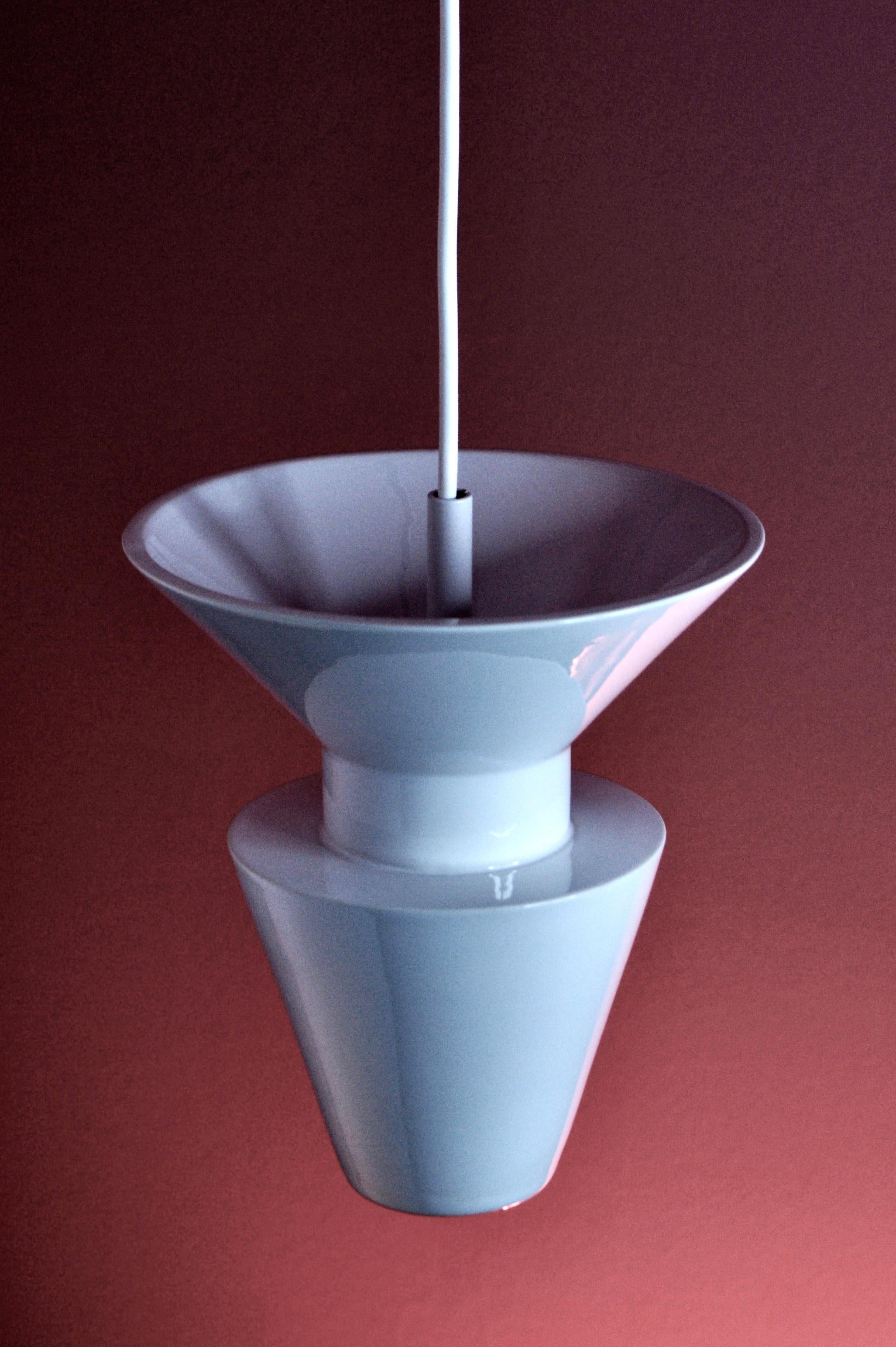 Fatto a mano Lampada a sospensione contemporanea in gres bianco lucido, design minimalista TWIN 1.2 in vendita