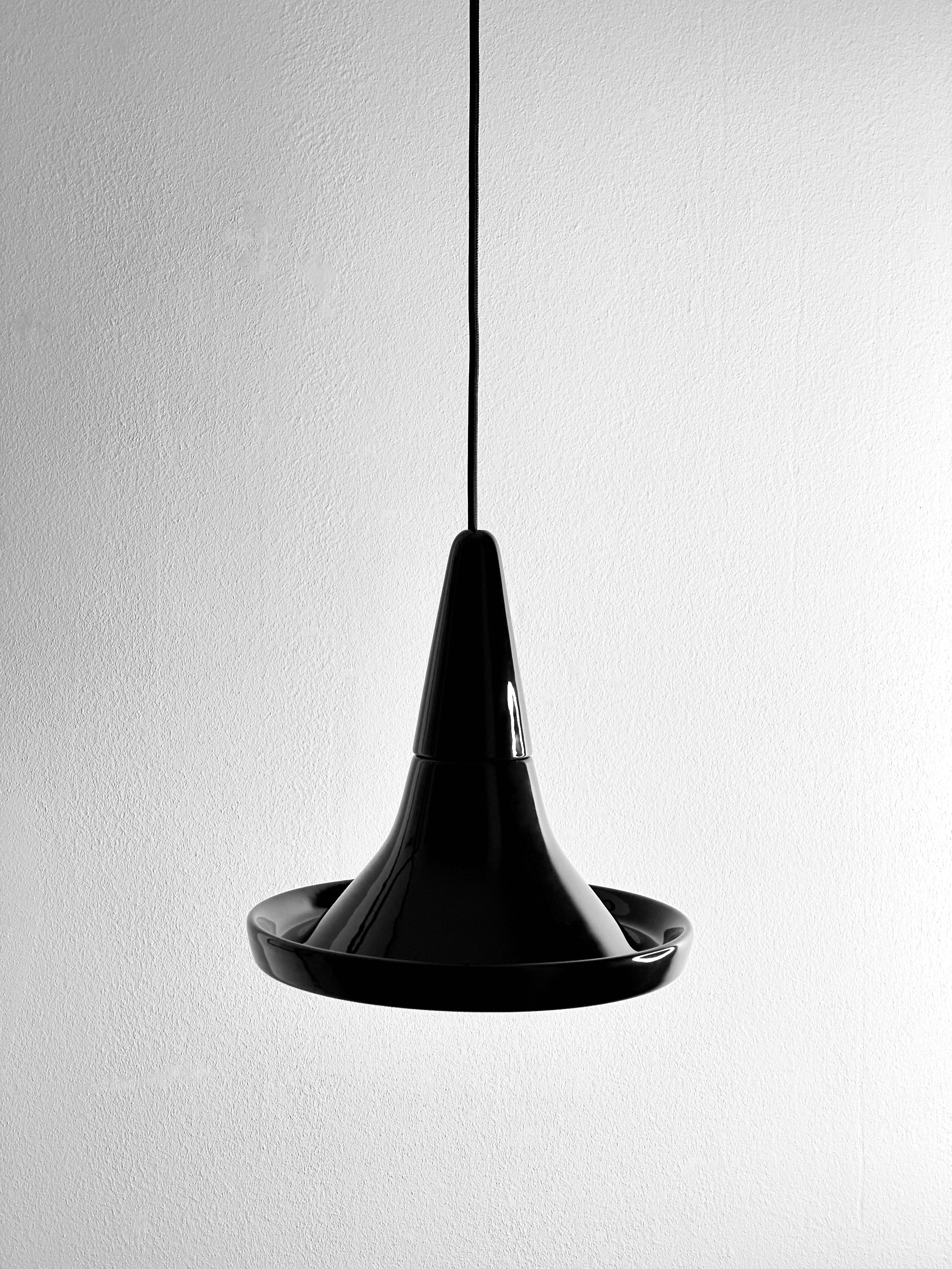 Lampada a sospensione contemporanea in gres nero lucido, design minimalista, SML4 in vendita 5