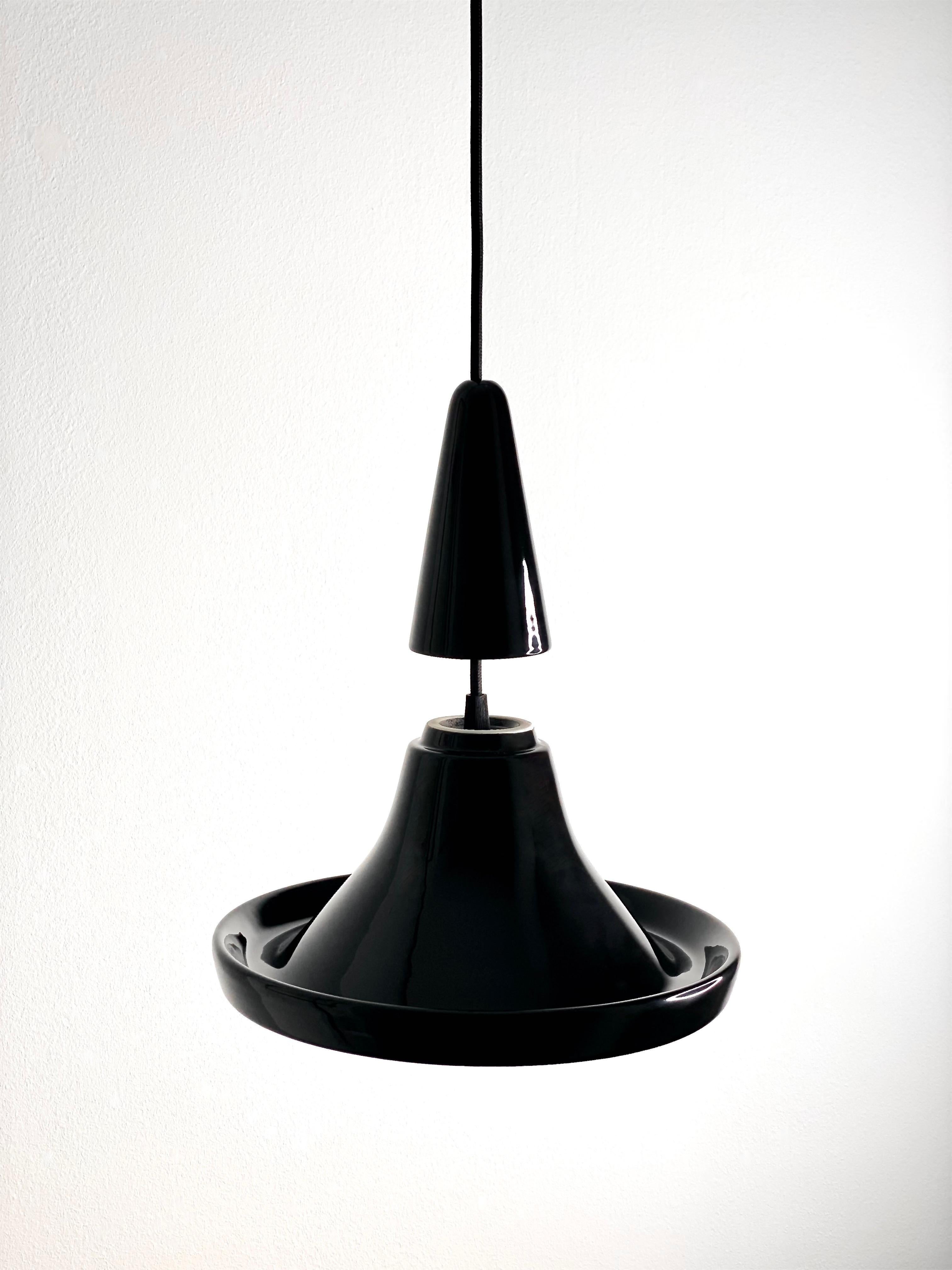 Minimalismo Lampada a sospensione contemporanea in gres nero lucido, design minimalista, SML4 in vendita