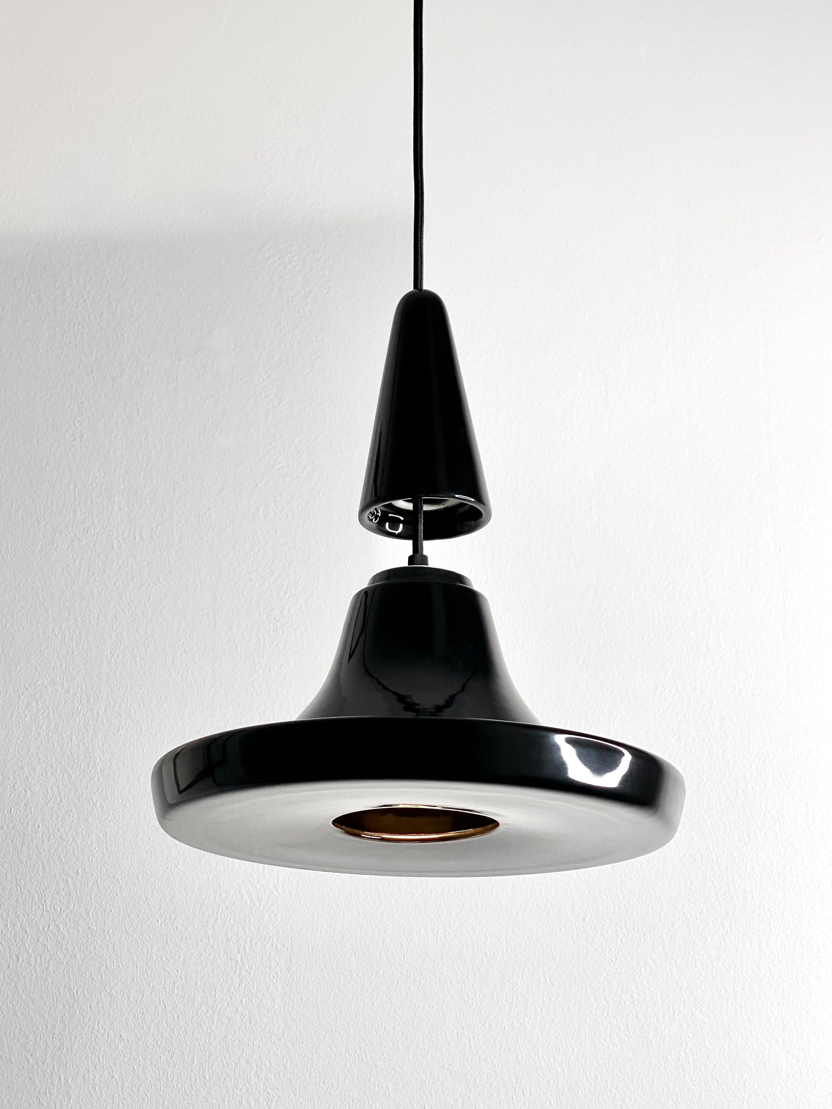 Calco Lampada a sospensione contemporanea in gres nero lucido, design minimalista, SML4 in vendita