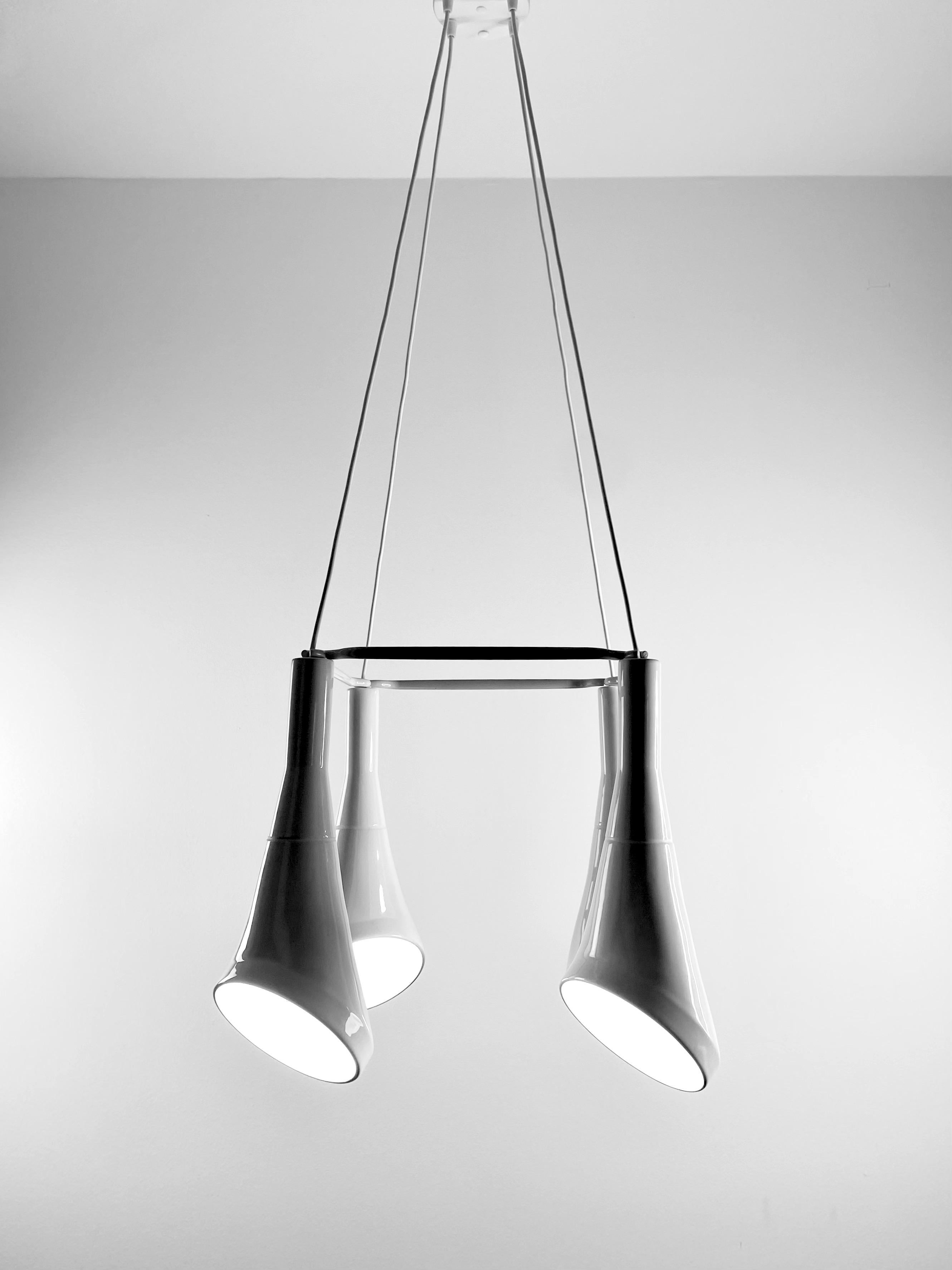 Lampadario contemporaneo in gres bianco lucido, design minimalista, WHITE NOISE in vendita 3