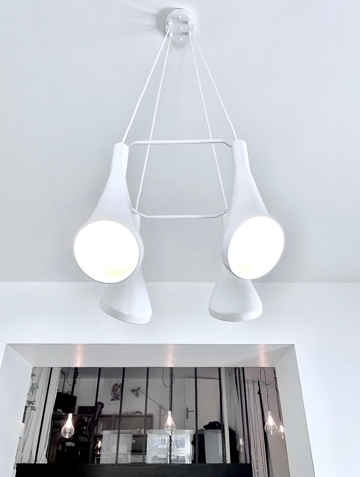 Grès porcellanato Lampadario contemporaneo in gres bianco lucido, design minimalista, WHITE NOISE in vendita