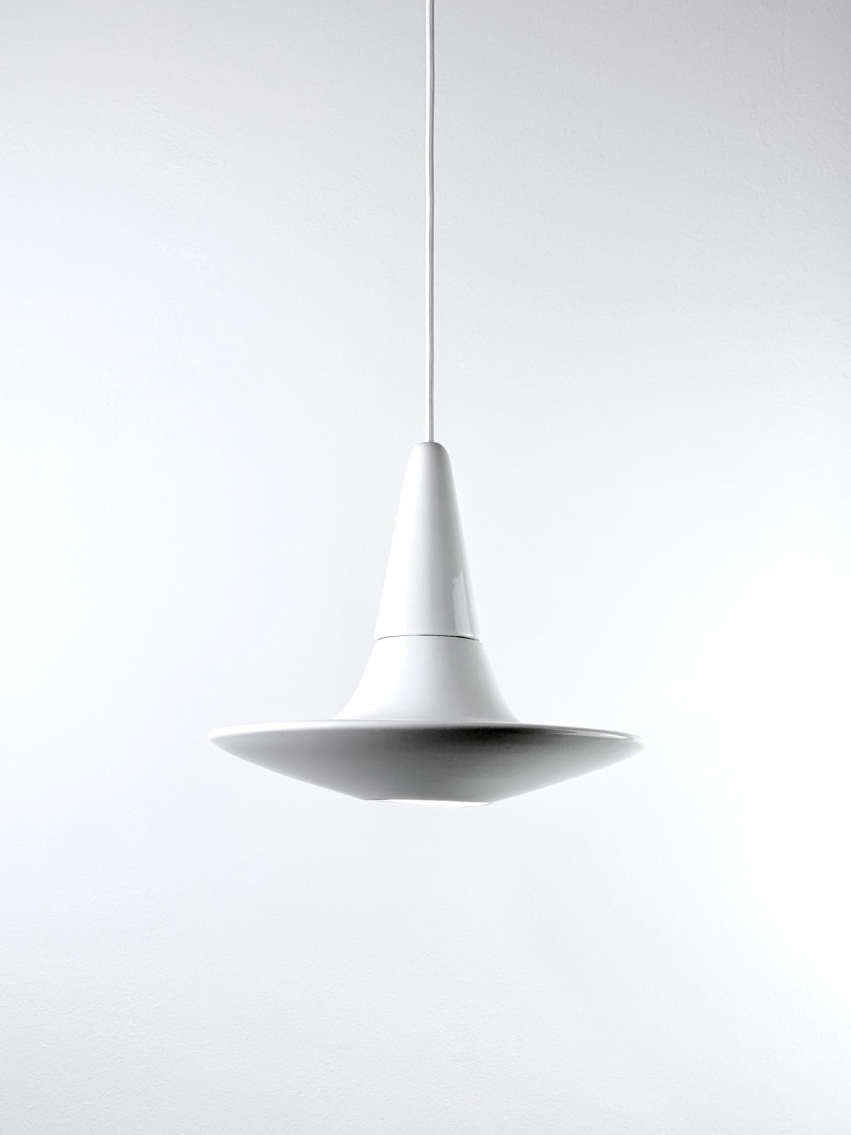 Lampada a sospensione contemporanea in gres bianco lucido, design minimalista, SML3 in vendita 2