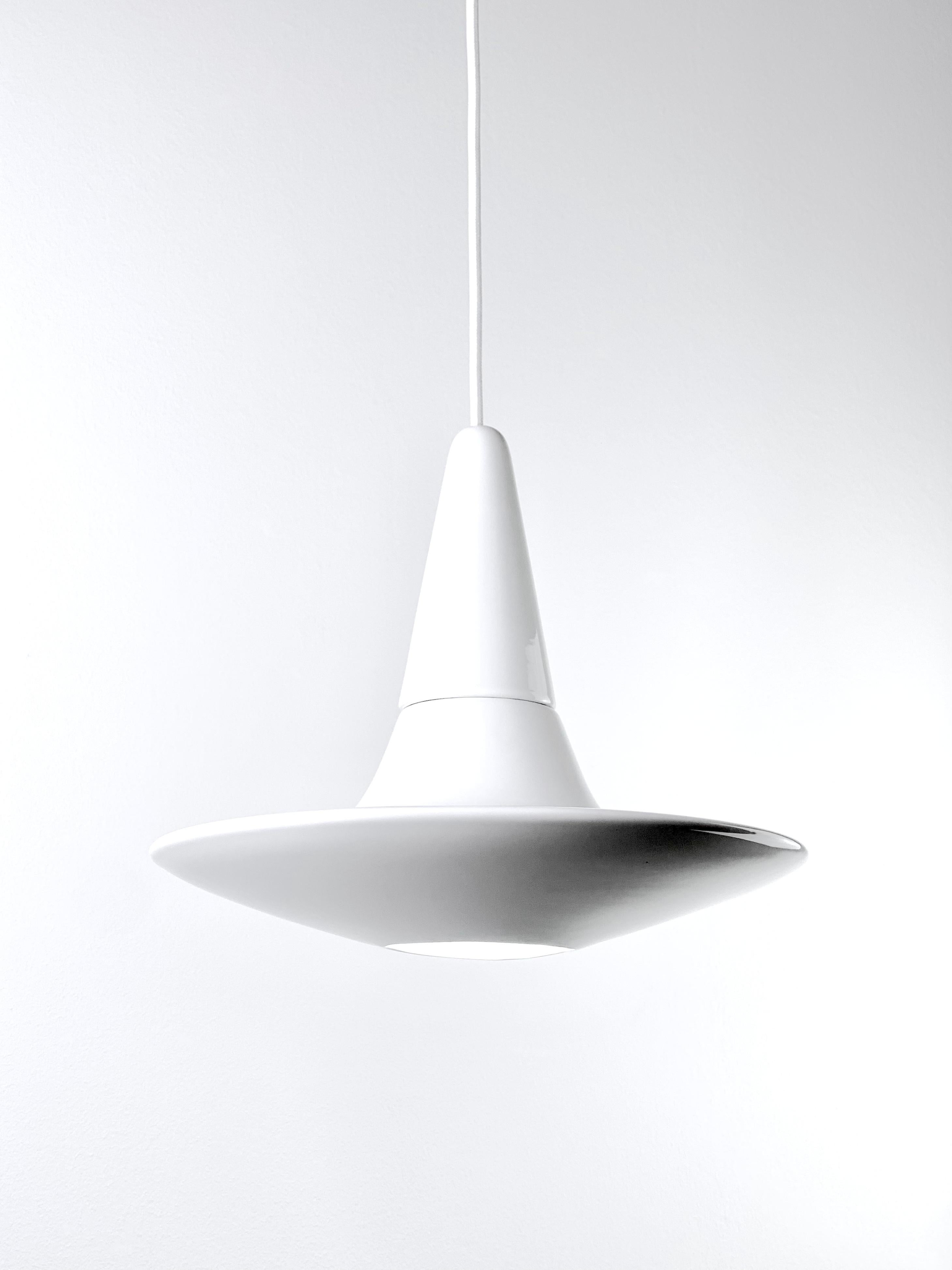 Lampada a sospensione contemporanea in gres bianco lucido, design minimalista, SML3 in vendita 4