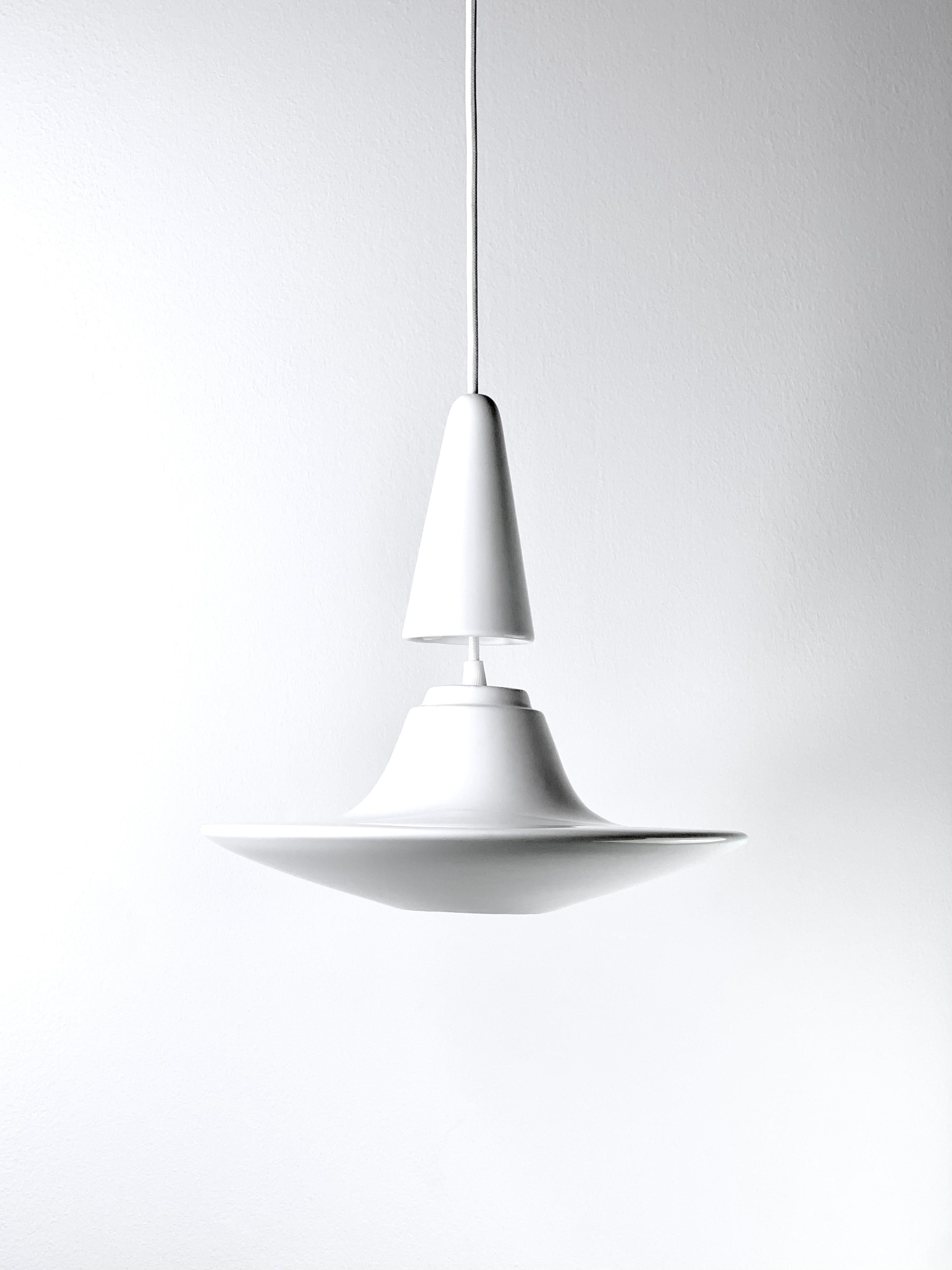 Lampada a sospensione contemporanea in gres bianco lucido, design minimalista, SML3 in vendita 8