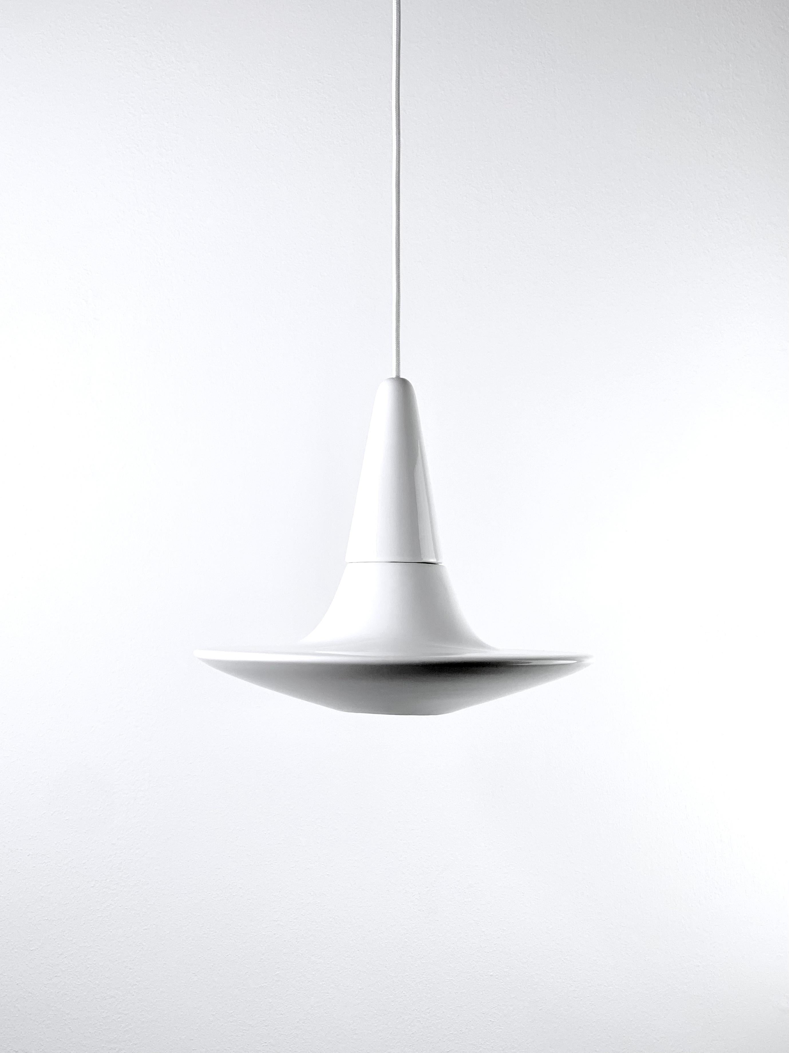 Grès porcellanato Lampada a sospensione contemporanea in gres bianco lucido, design minimalista, SML3 in vendita