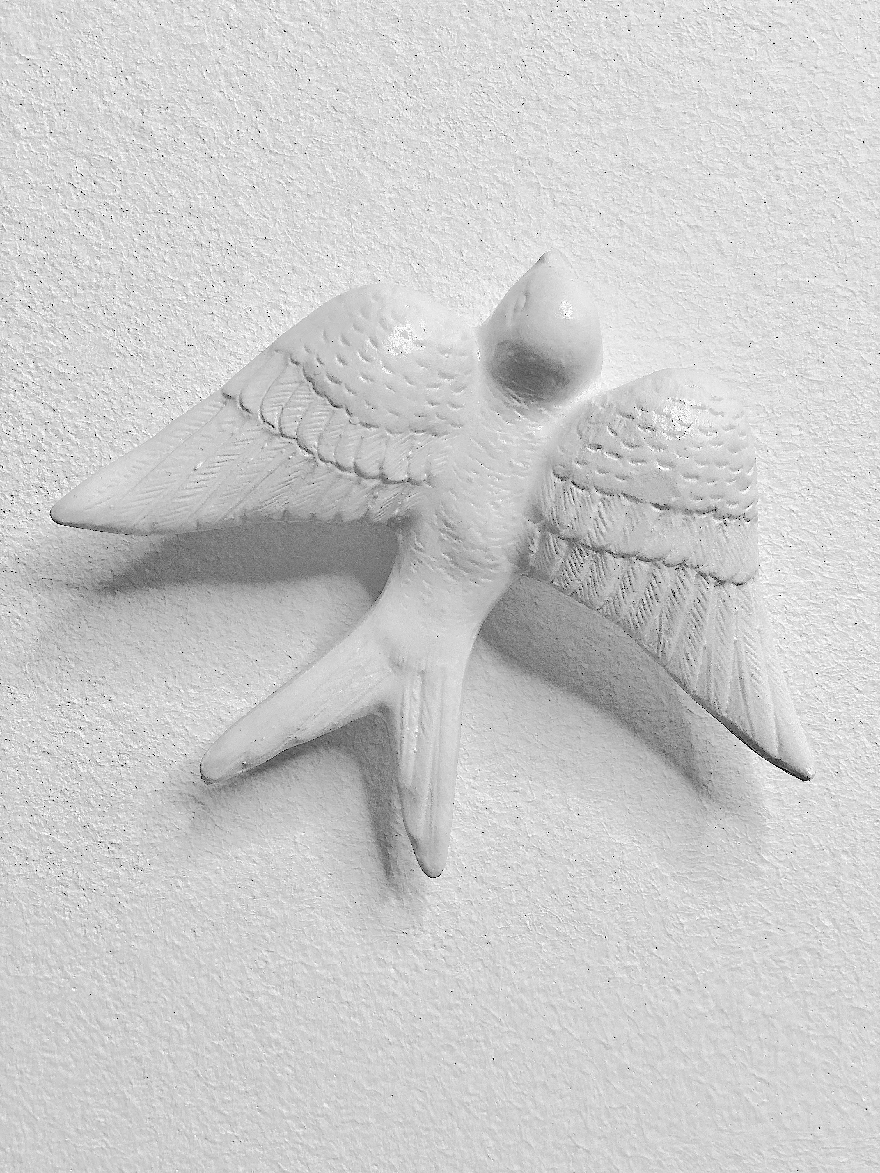 Contemporary Glossy white Stoneware Wall Ornaments, Minimalist Design, SWALLOWS For Sale 1