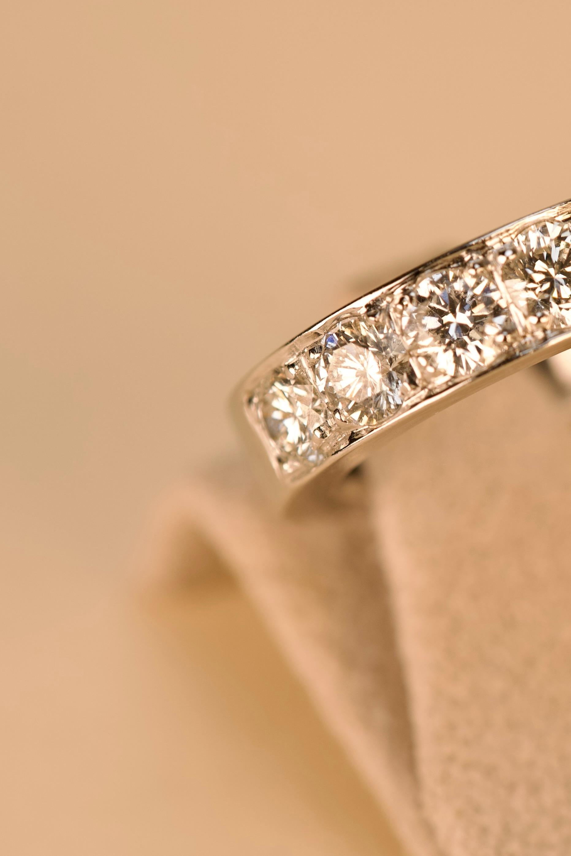 Anello in oro e diamanti Contemporary in vendita 2