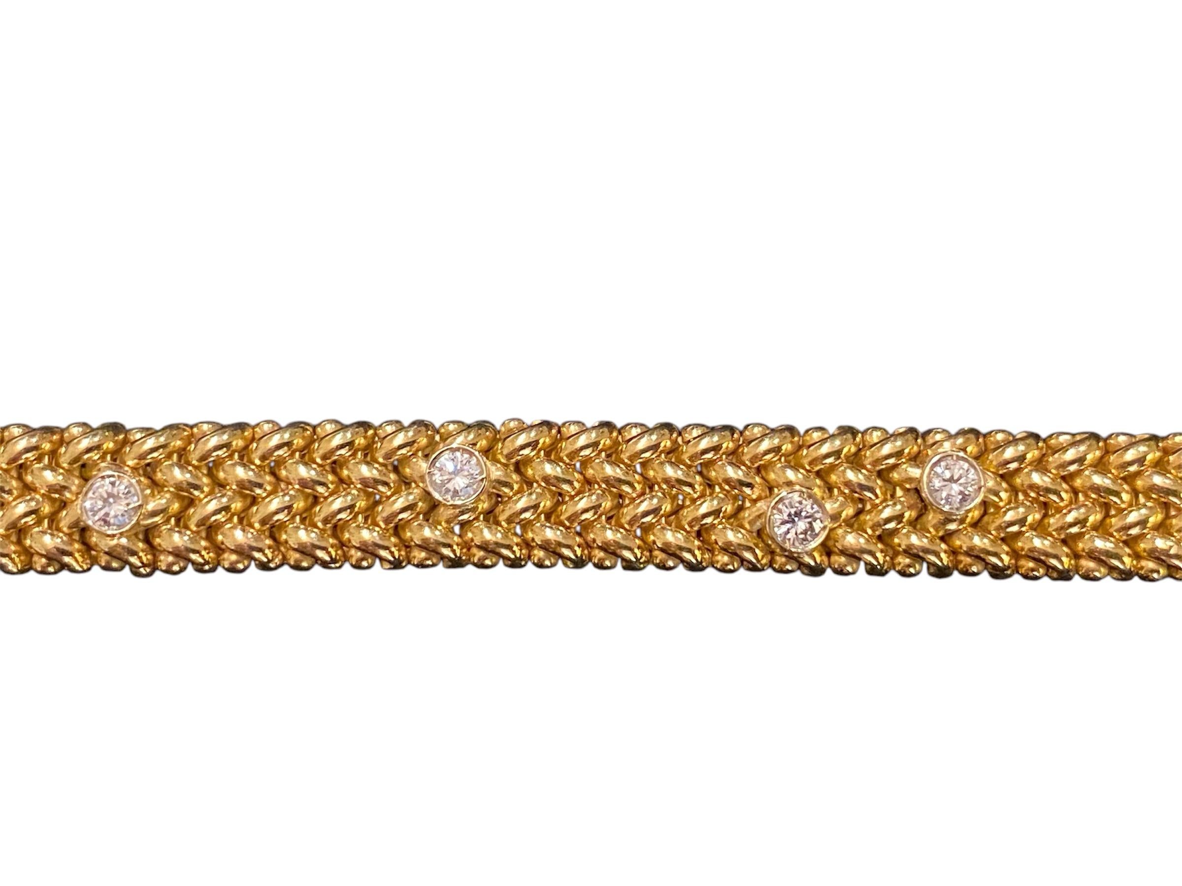 Contemporary Gold Bracelet with Diamonds 2