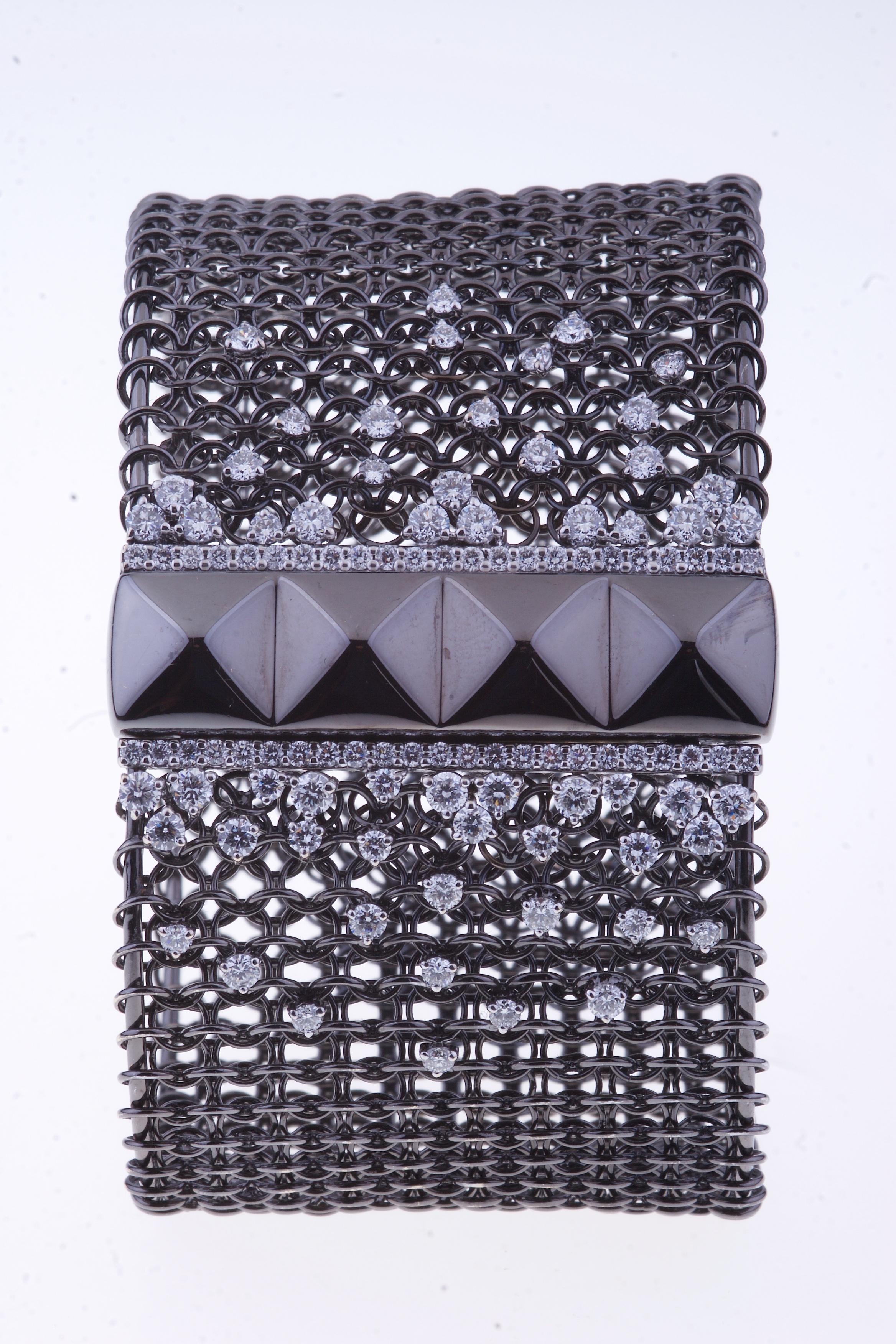 Contemporary Gold Mesh Band Bracelet Black with Ruthenium and Diamonds In New Condition For Sale In Roma, IT