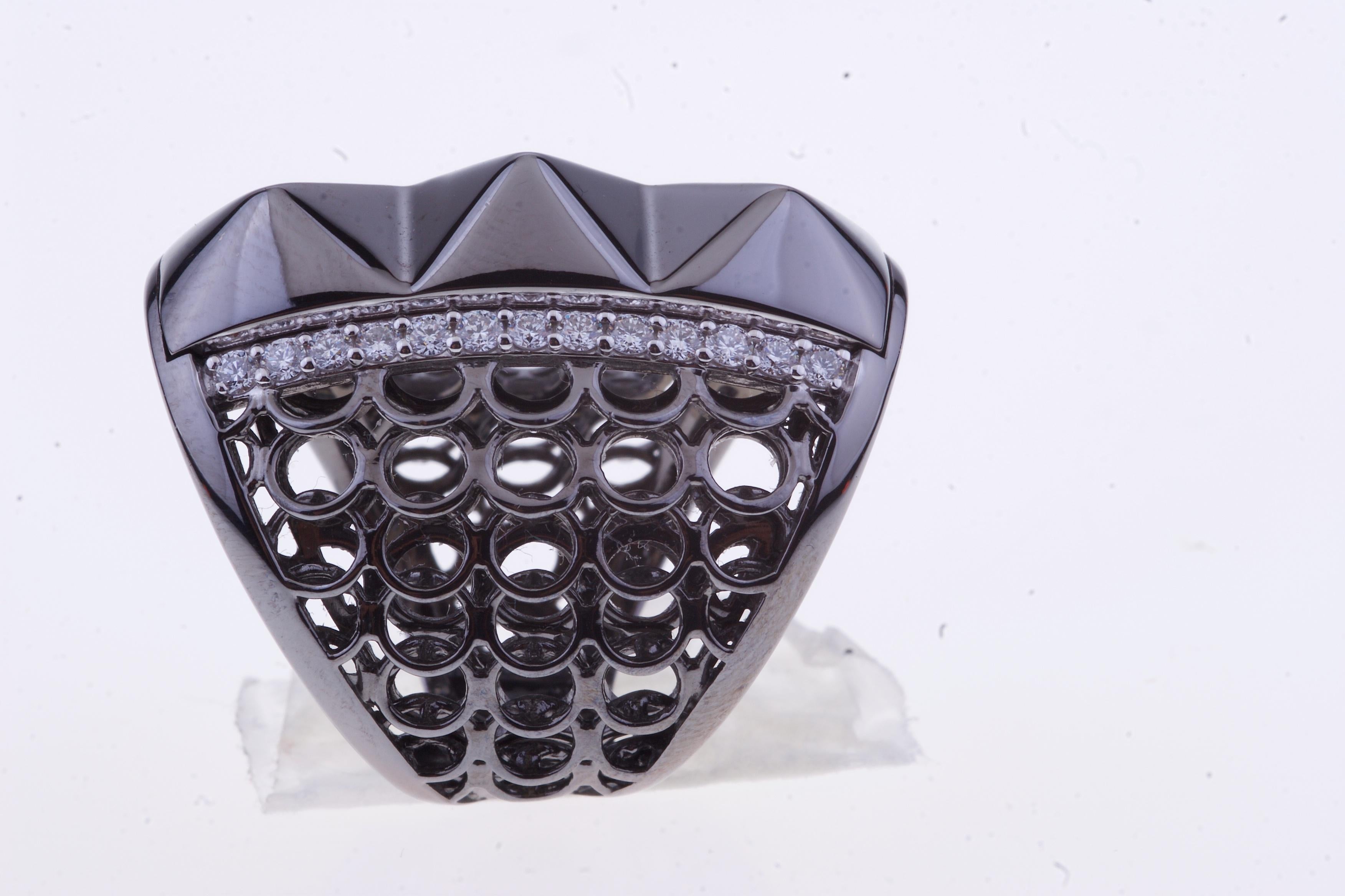 Brilliant Cut Contemporary Gold Mesh Ring Black with Ruthenium and Diamonds For Sale