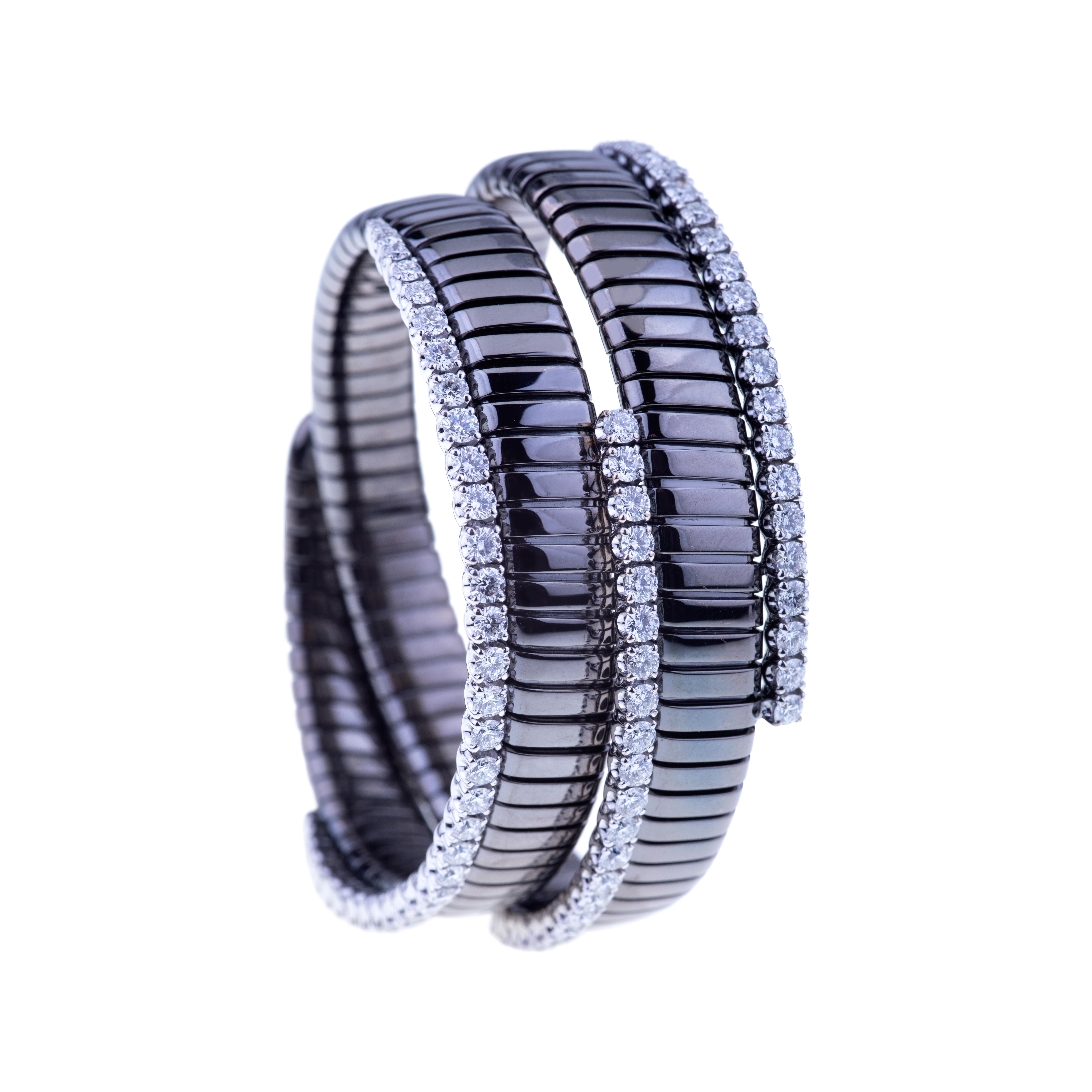 Contemporary Gold Mesh Tubo Gas Bracelet Schwarz mit Ruthenium und Diamanten im Angebot
