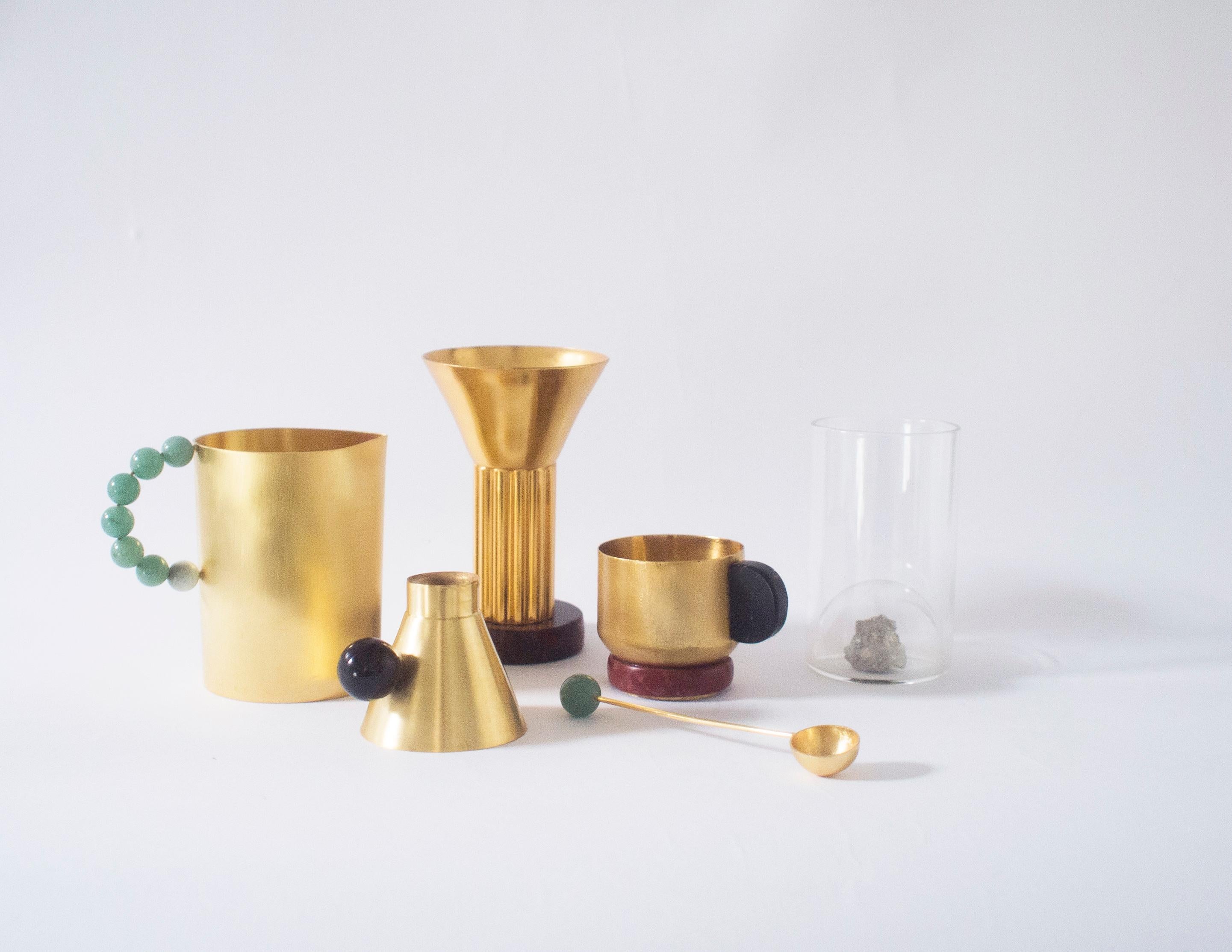 Contemporary Gold Plated Green Quartz Stone Milk Container by Natalia Criado In New Condition For Sale In Milan, IT