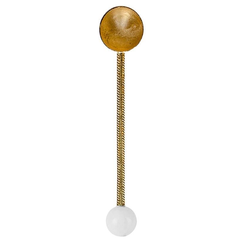 Cuchara Contemporánea Chapada en Oro Piedra de Cuarzo Blanco Hecha a Mano Natalia Criado