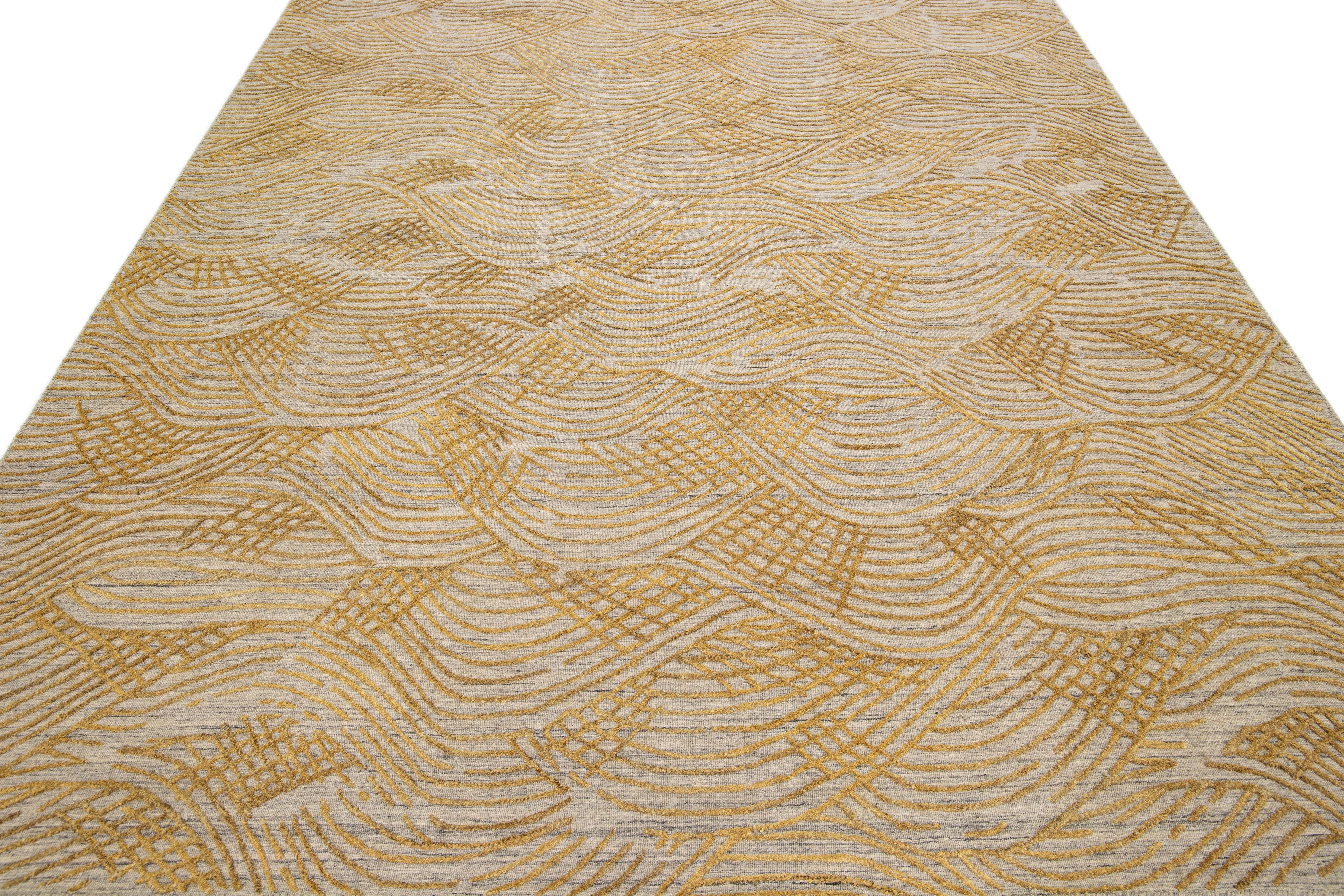 Modern Contemporary Gold Texture Handmade Wool & Viscose Rug For Sale