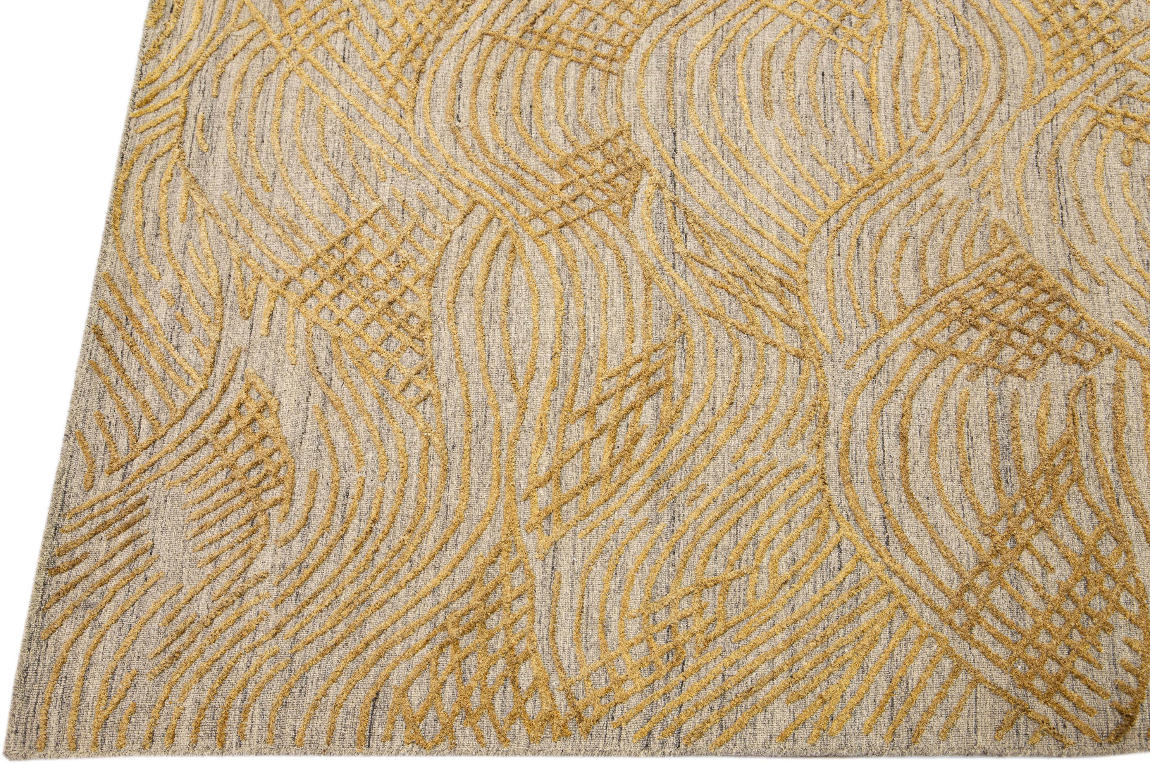 Indian Contemporary Gold Texture Handmade Wool & Viscose Rug For Sale