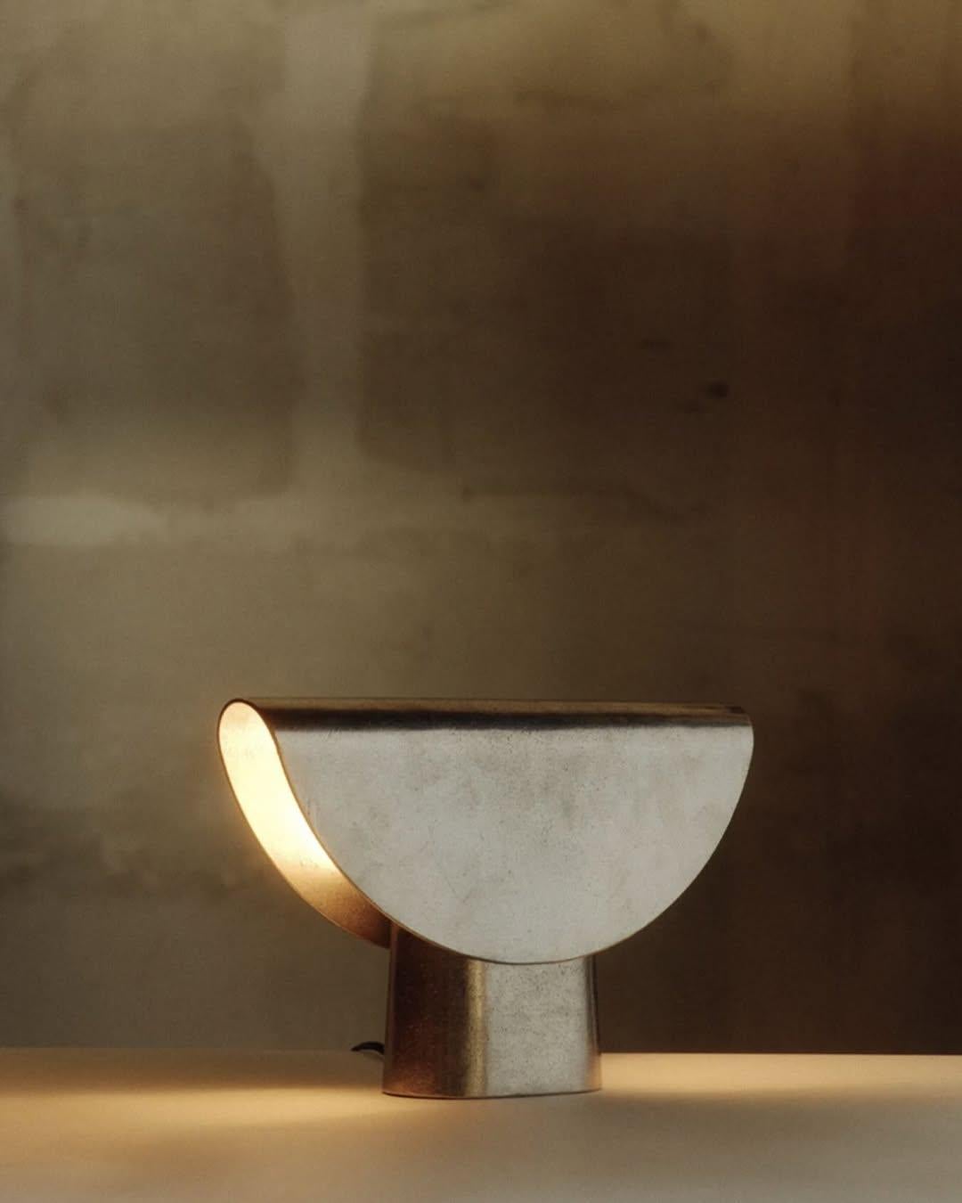 Lámpara plegable contemporánea de latón dorado de Henry Wilson en venta 1