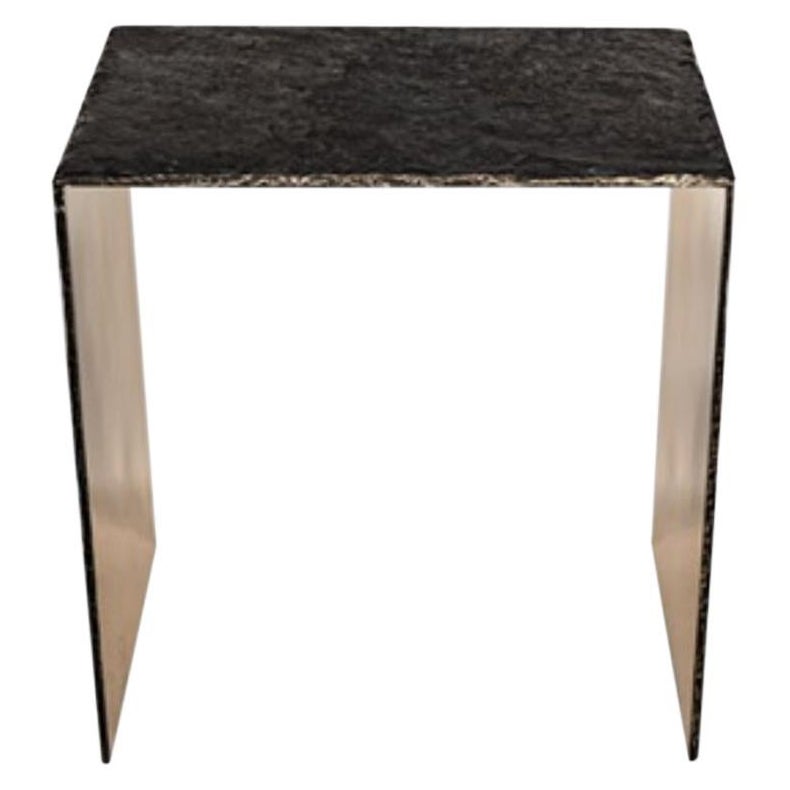 Tabouret contemporain en bronze doré avec plateau patiné foncé par Niclas Wolf