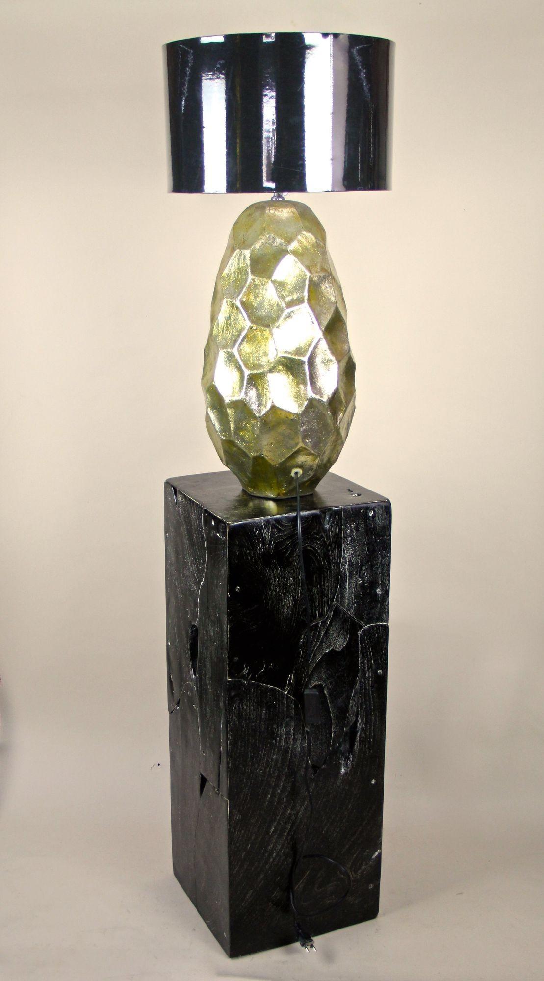Lámpara de mesa contemporánea de cerámica dorada esmaltada sobre pedestal de teca negra en venta 1