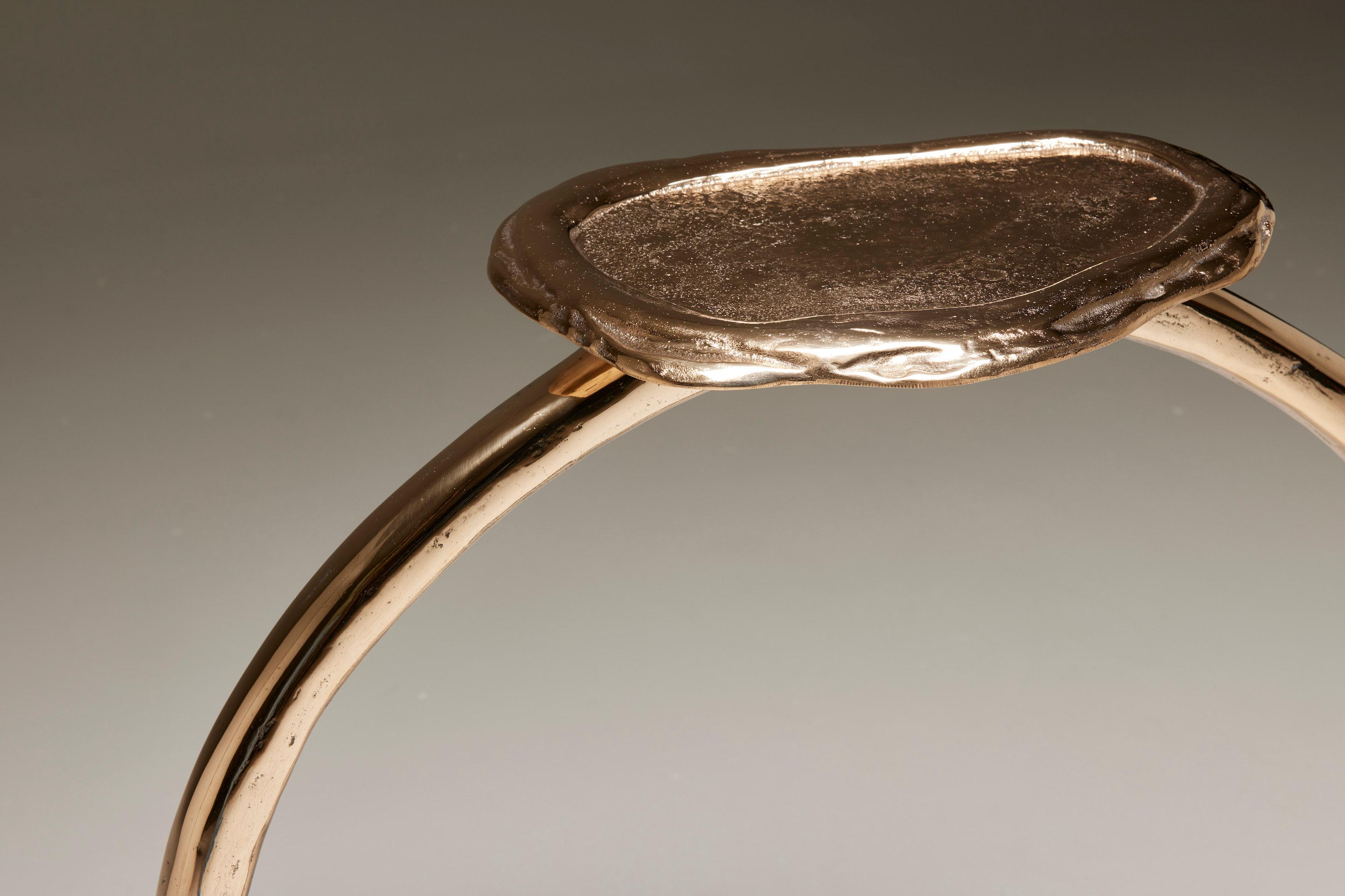 Français Console contemporaine à anneau en bronze doré polonais par Colo, France en vente