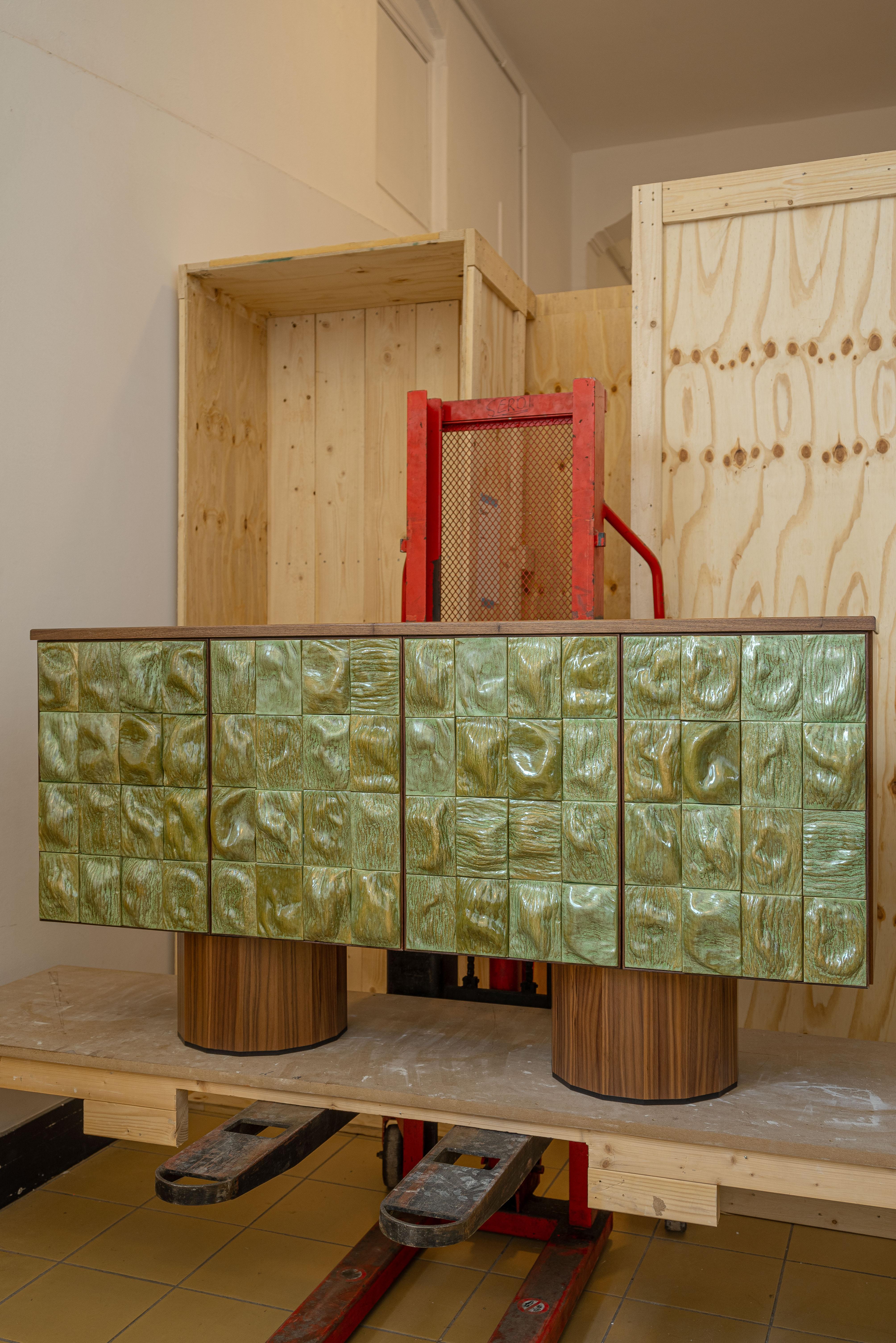 Buffet contemporain à carreaux d'or par Rem Atelier, Pays-Bas en vente 2