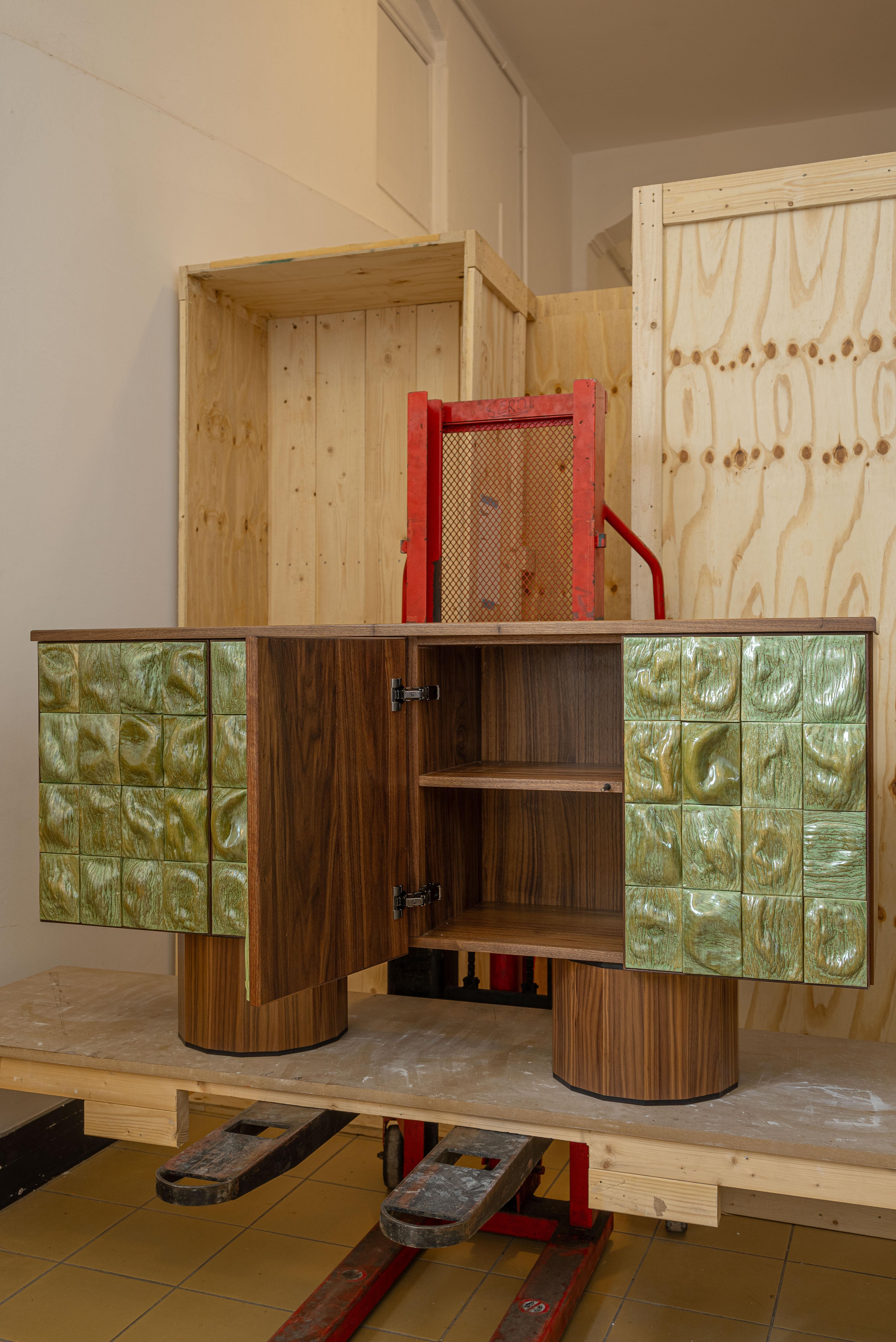 Buffet contemporain à carreaux d'or par Rem Atelier, Pays-Bas en vente 1