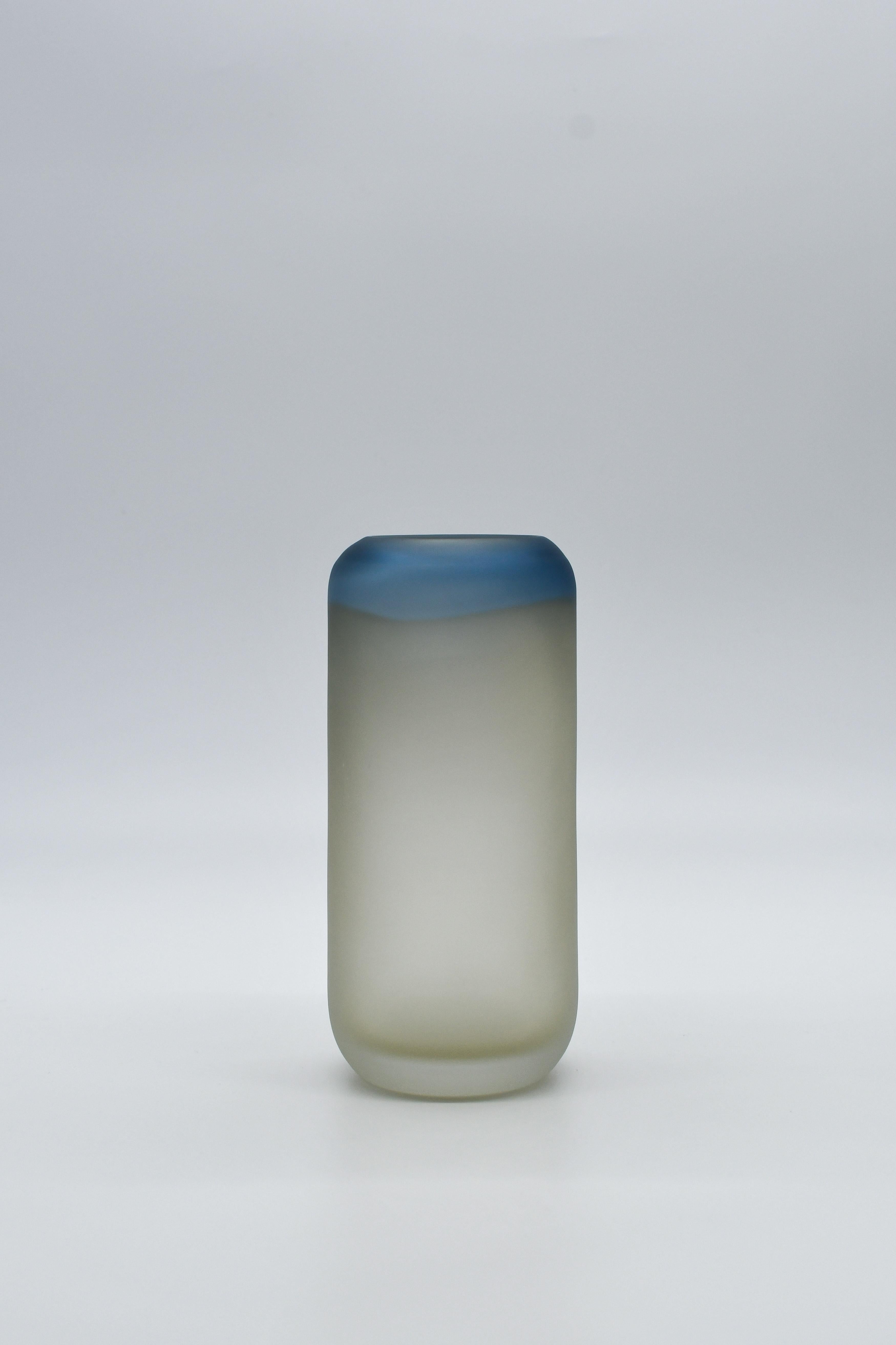 Jarrón Gradienti Contemporáneo Pequeño, Azul Acero-Whiskey by Laura Sattin en Nuevo estado para la venta en 1204, CH