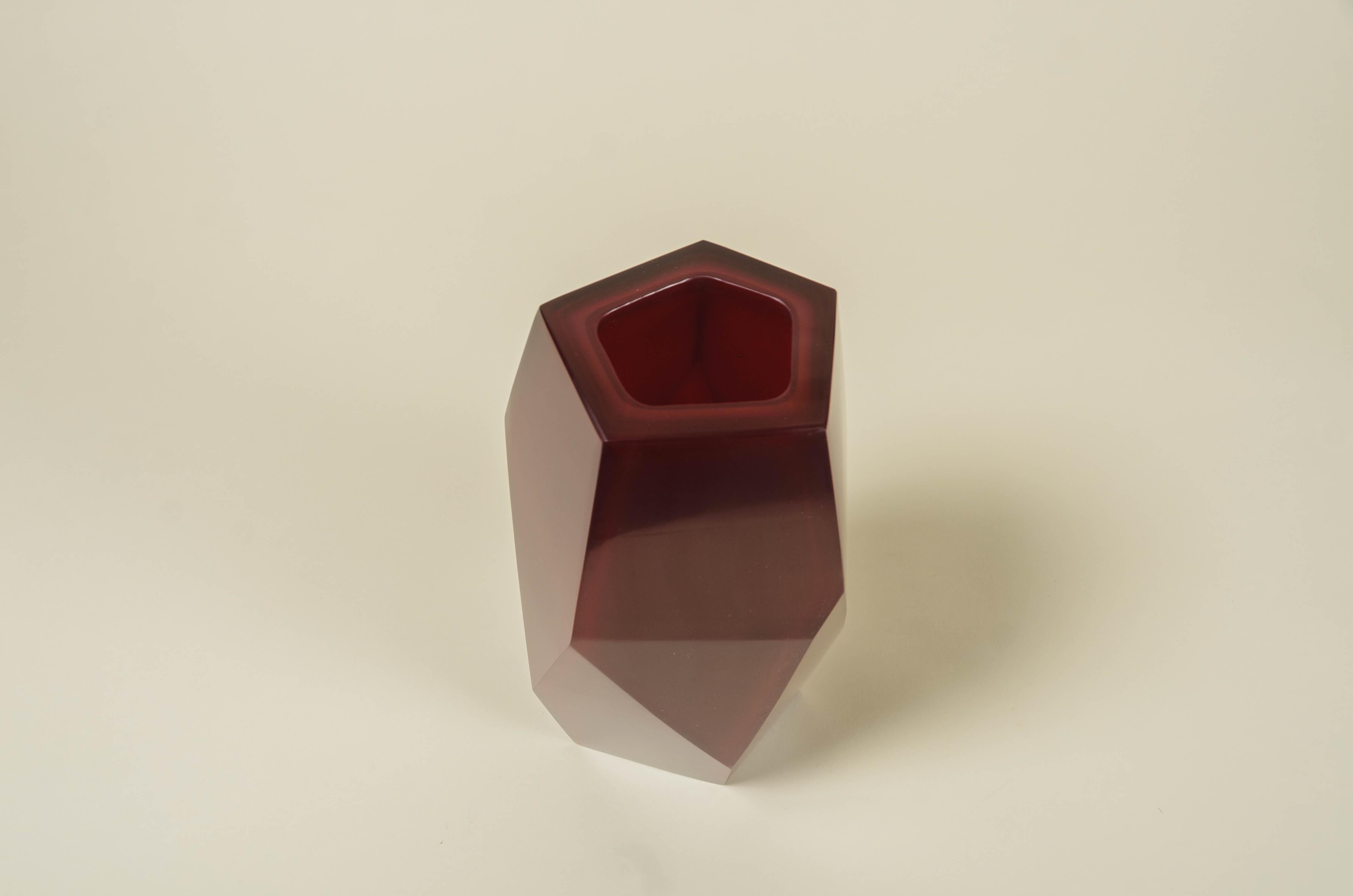 Hand-Carved Contemporary Grand Facet Vase in Raspberry Peking Glass by Robert Kuo For Sale